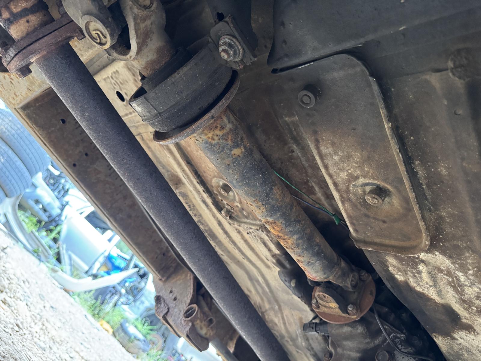 View MAZDA BRAVO 2001 4 Door Utility Breaking