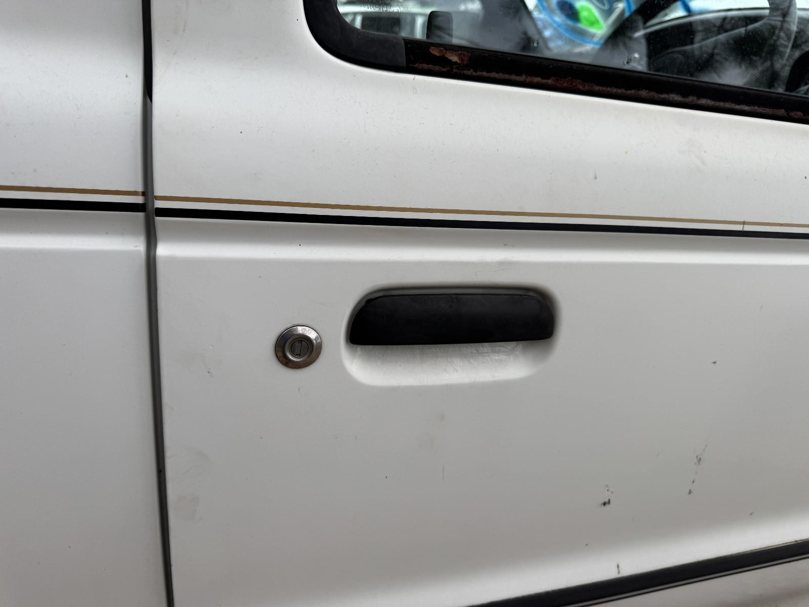 View MAZDA BRAVO 2001 4 Door Utility Breaking