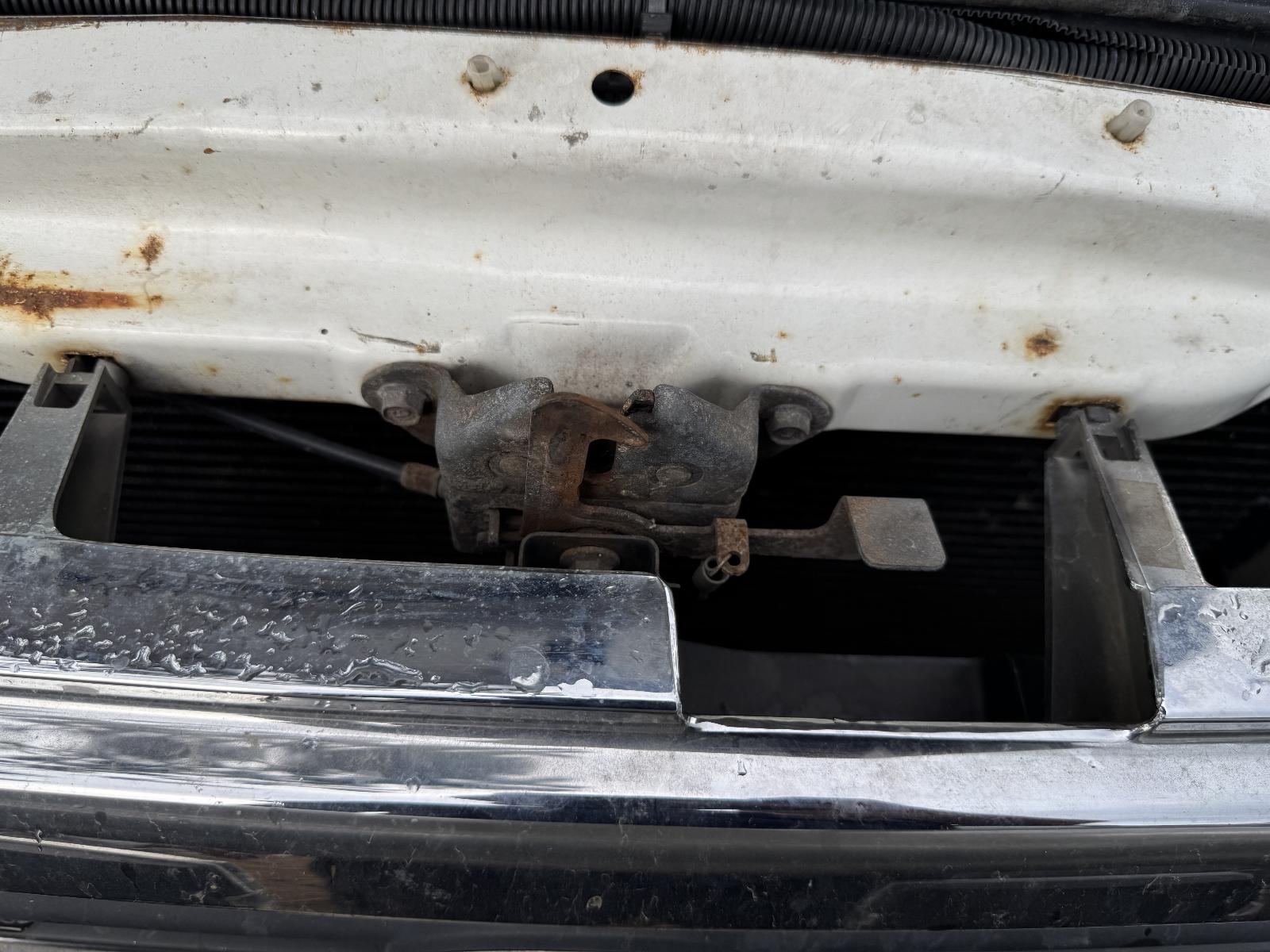 View MAZDA BRAVO 2001 4 Door Utility Breaking