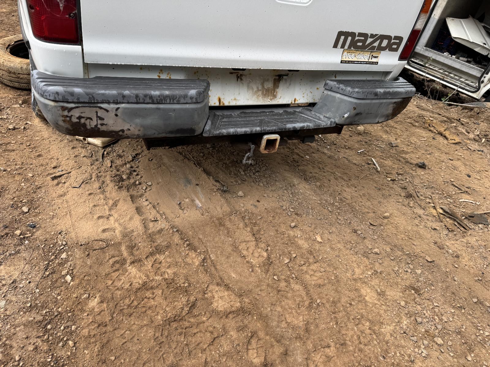 View MAZDA BRAVO 2001 4 Door Utility Breaking