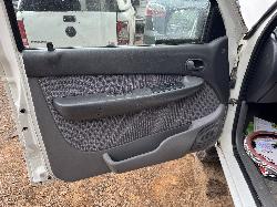 View MAZDA BRAVO 2001 4 Door Utility Breaking