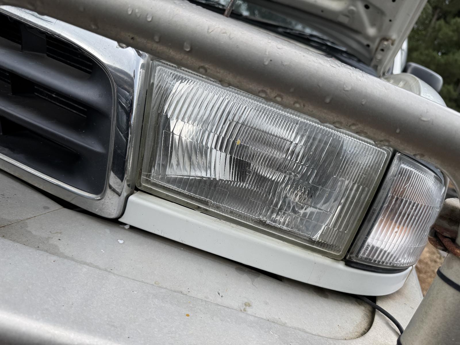 View MAZDA BRAVO 2001 4 Door Utility Breaking