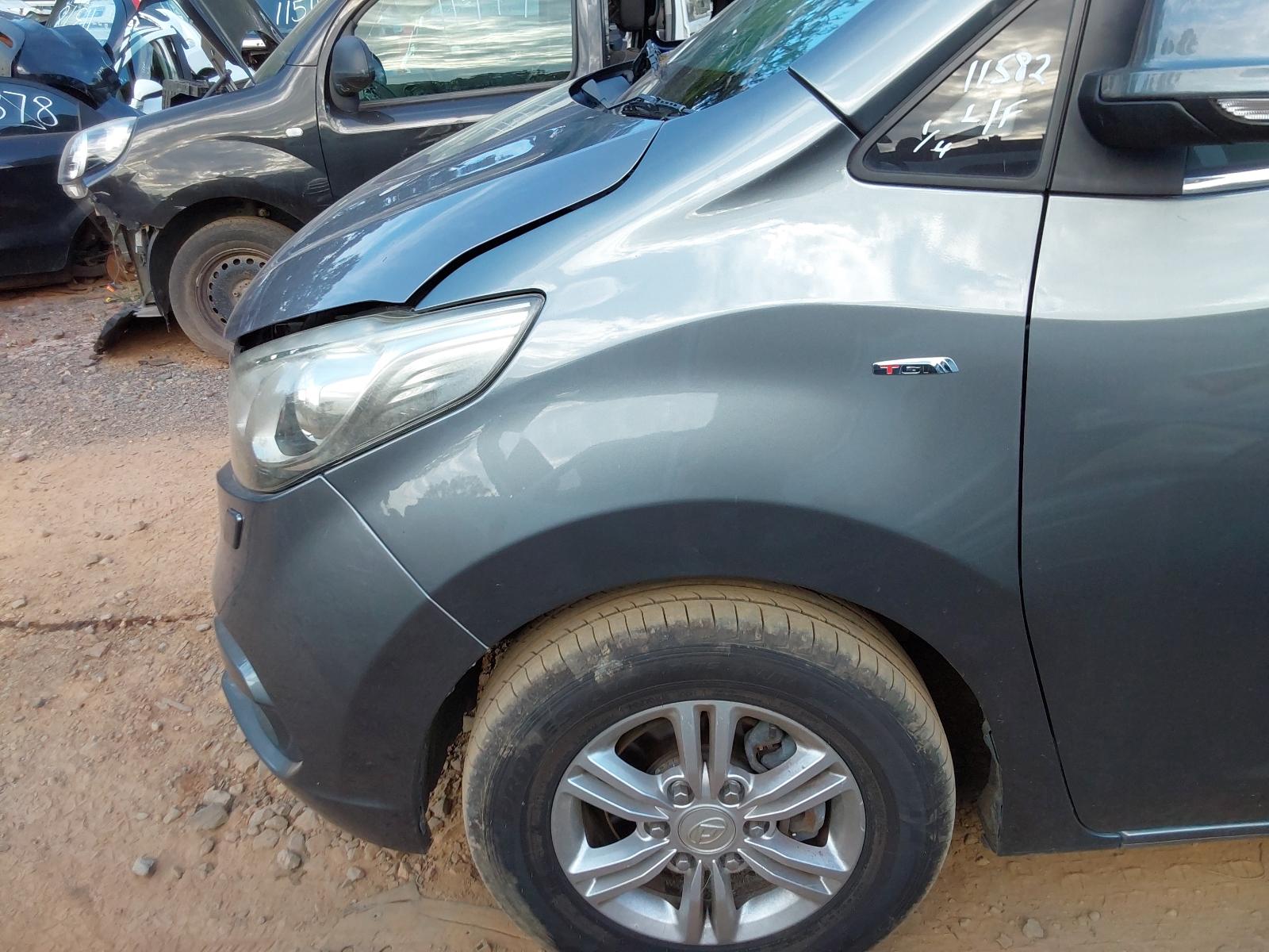 View LDV G10 2021 5 Door Station Wagon Breaking