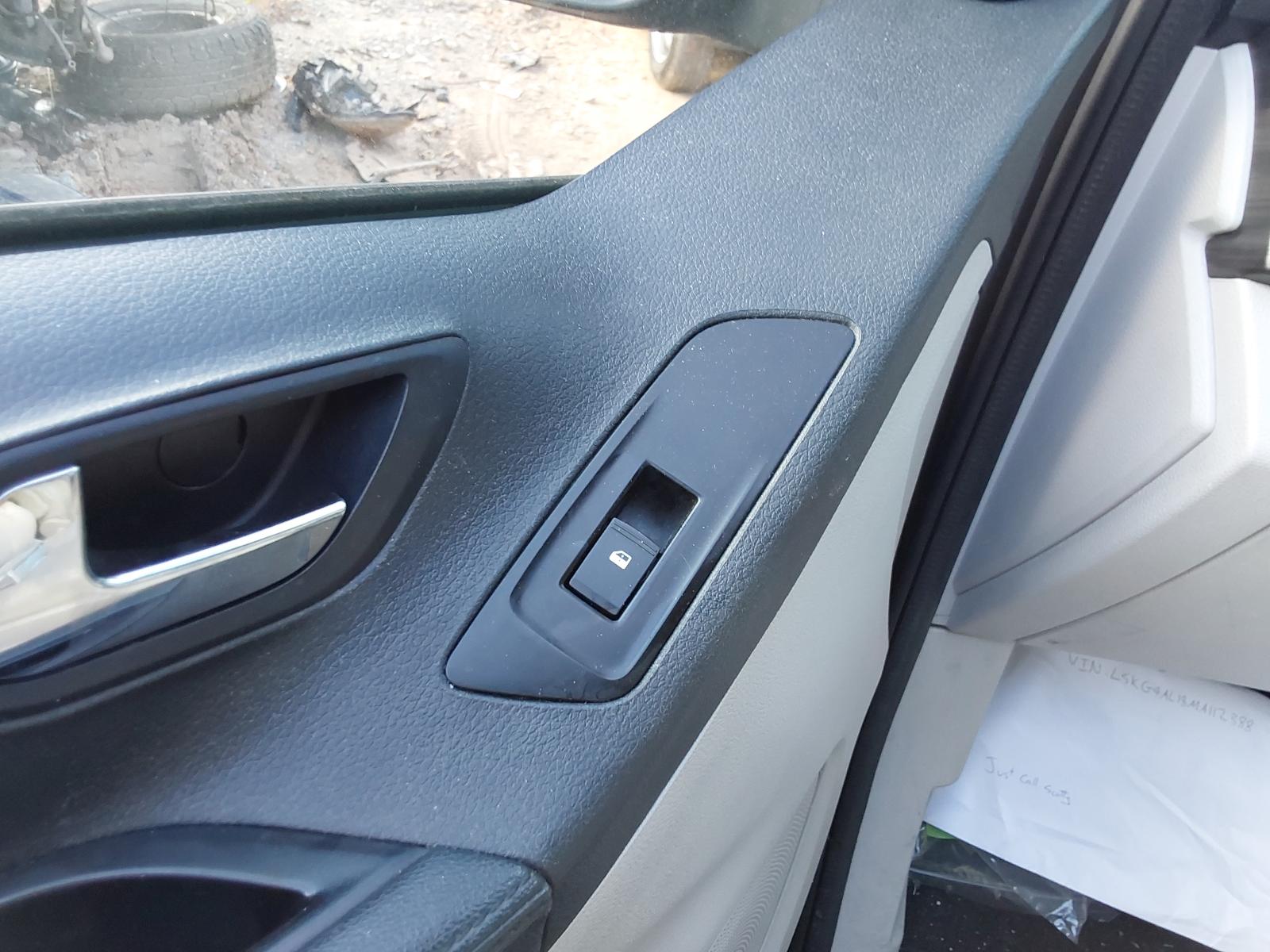 View LDV G10 2021 5 Door Station Wagon Breaking