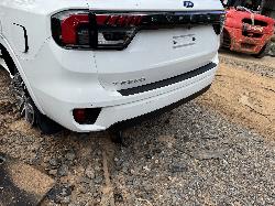 View FORD EVEREST 2024 5 Door Station Wagon Breaking