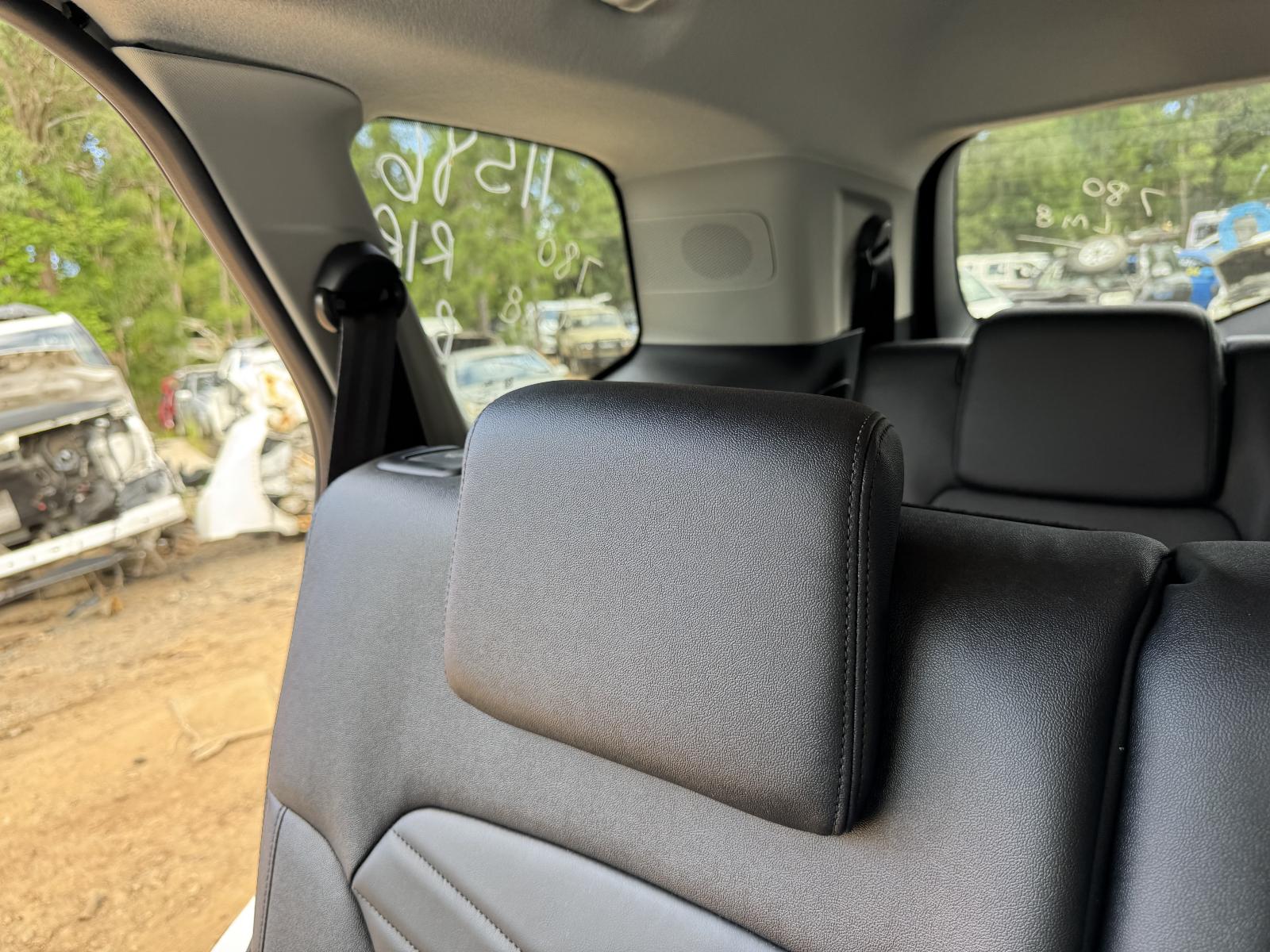 View FORD EVEREST 2024 5 Door Station Wagon Breaking