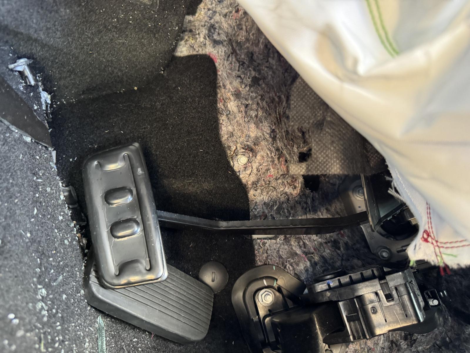 View FORD EVEREST 2024 5 Door Station Wagon Breaking