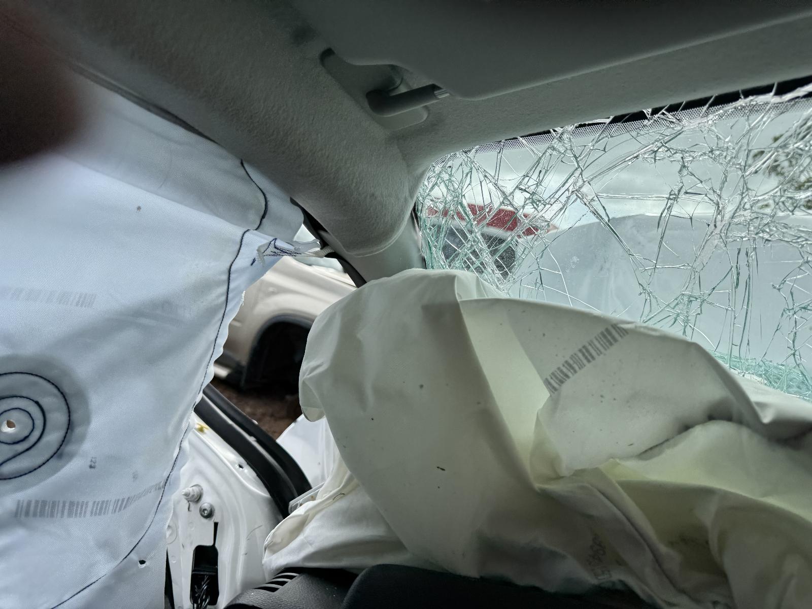 View FORD EVEREST 2024 5 Door Station Wagon Breaking