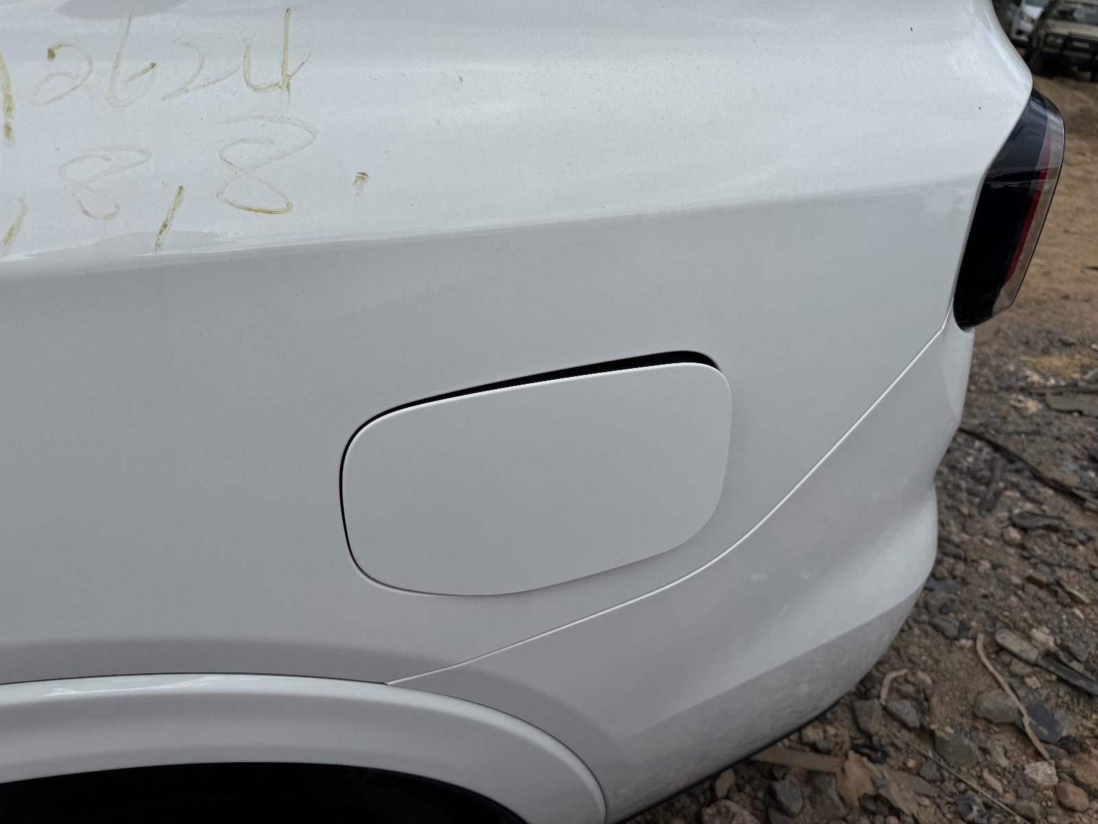 View FORD EVEREST 2024 5 Door Station Wagon Breaking