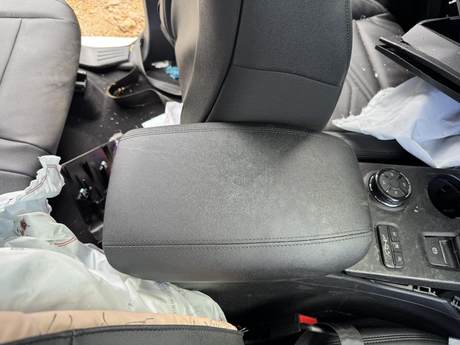 View FORD EVEREST 2024 5 Door Station Wagon Breaking