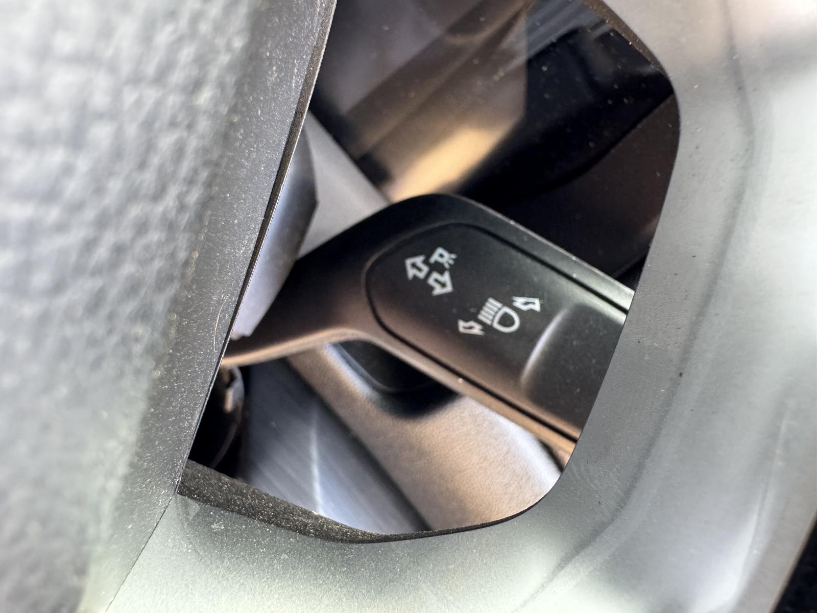 View FORD EVEREST 2024 5 Door Station Wagon Breaking
