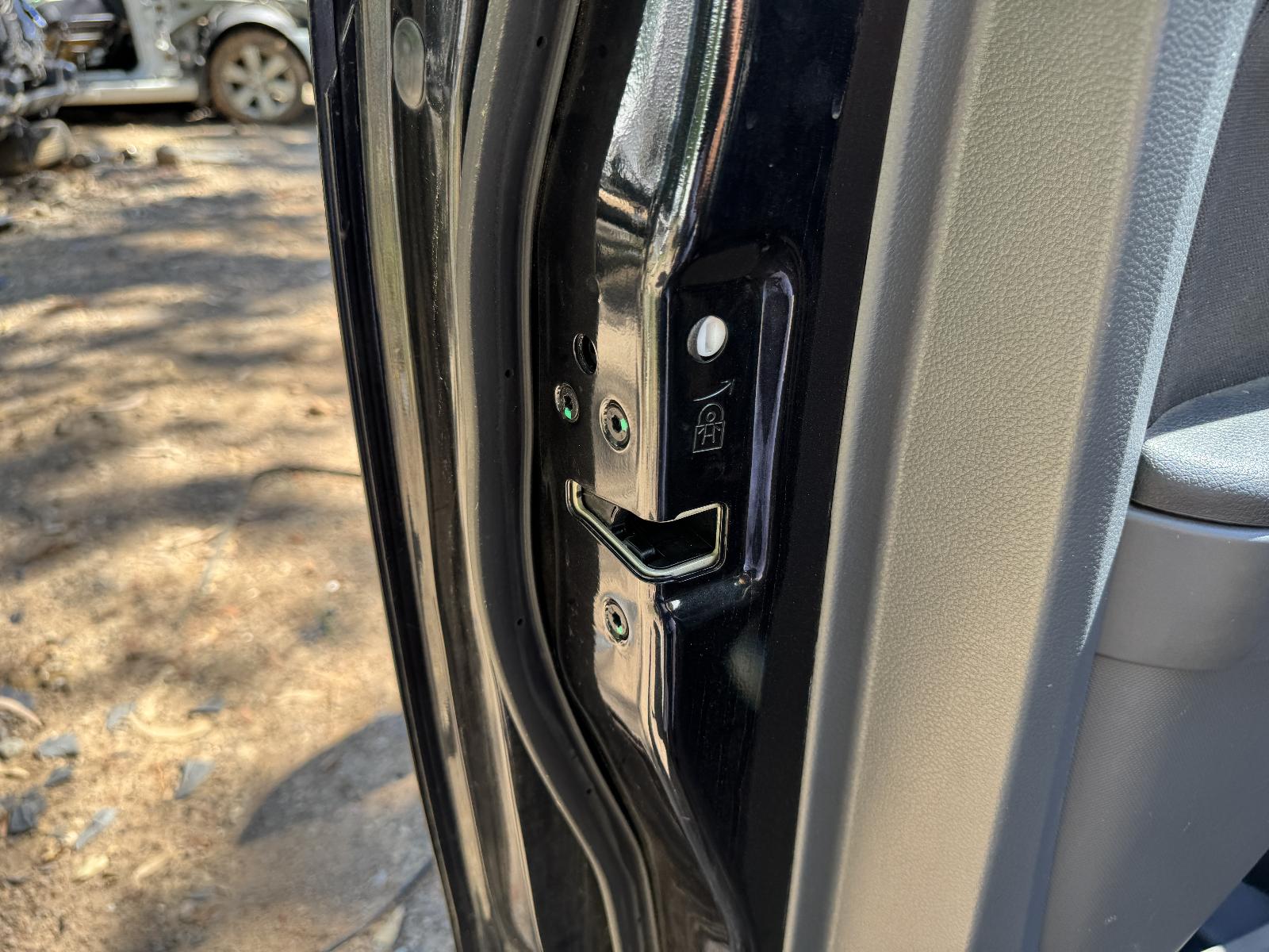 View FORD RANGER 2012 4 Door Utility Breaking