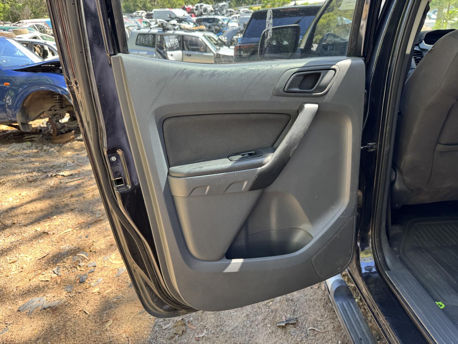 View FORD RANGER 2012 4 Door Utility Breaking