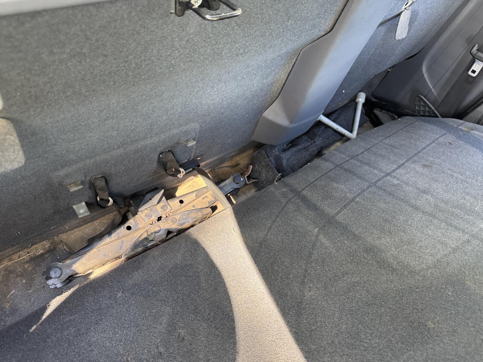 View FORD RANGER 2012 4 Door Utility Breaking