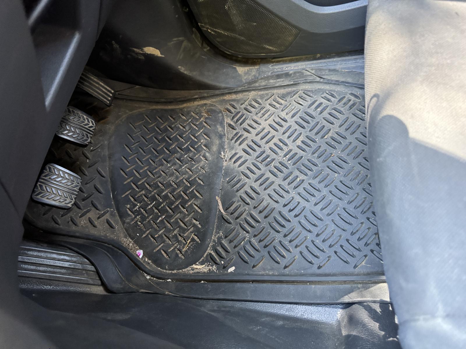 View FORD RANGER 2012 4 Door Utility Breaking
