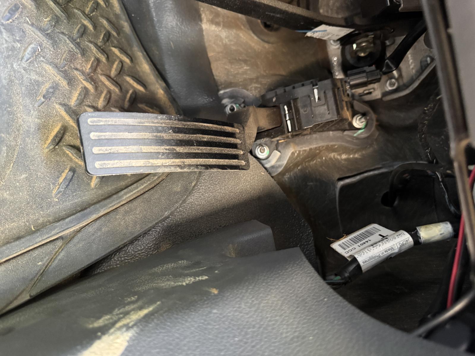 View FORD RANGER 2012 4 Door Utility Breaking