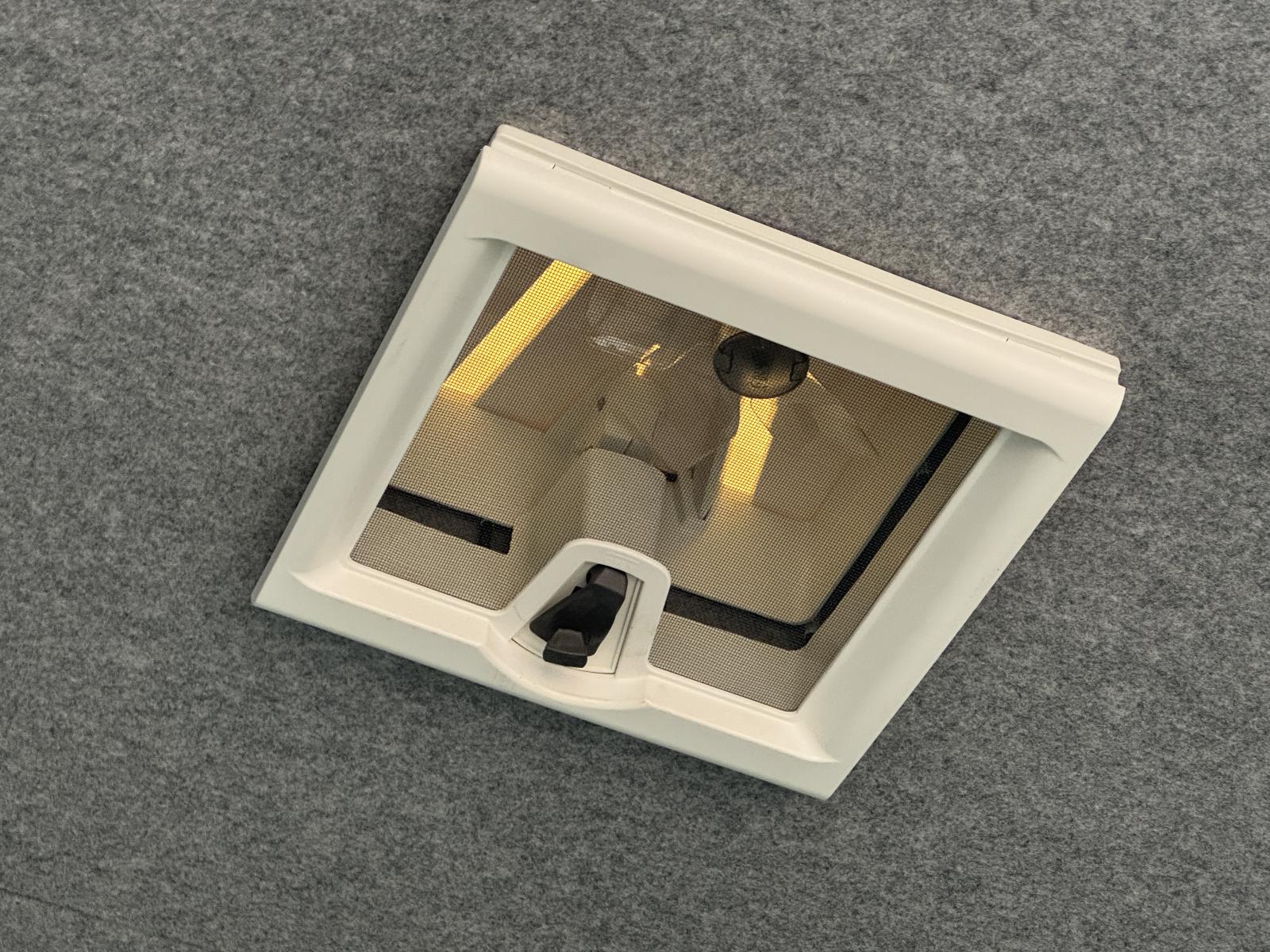 View LDV DELIVER 9 2021 2 Door Van Breaking