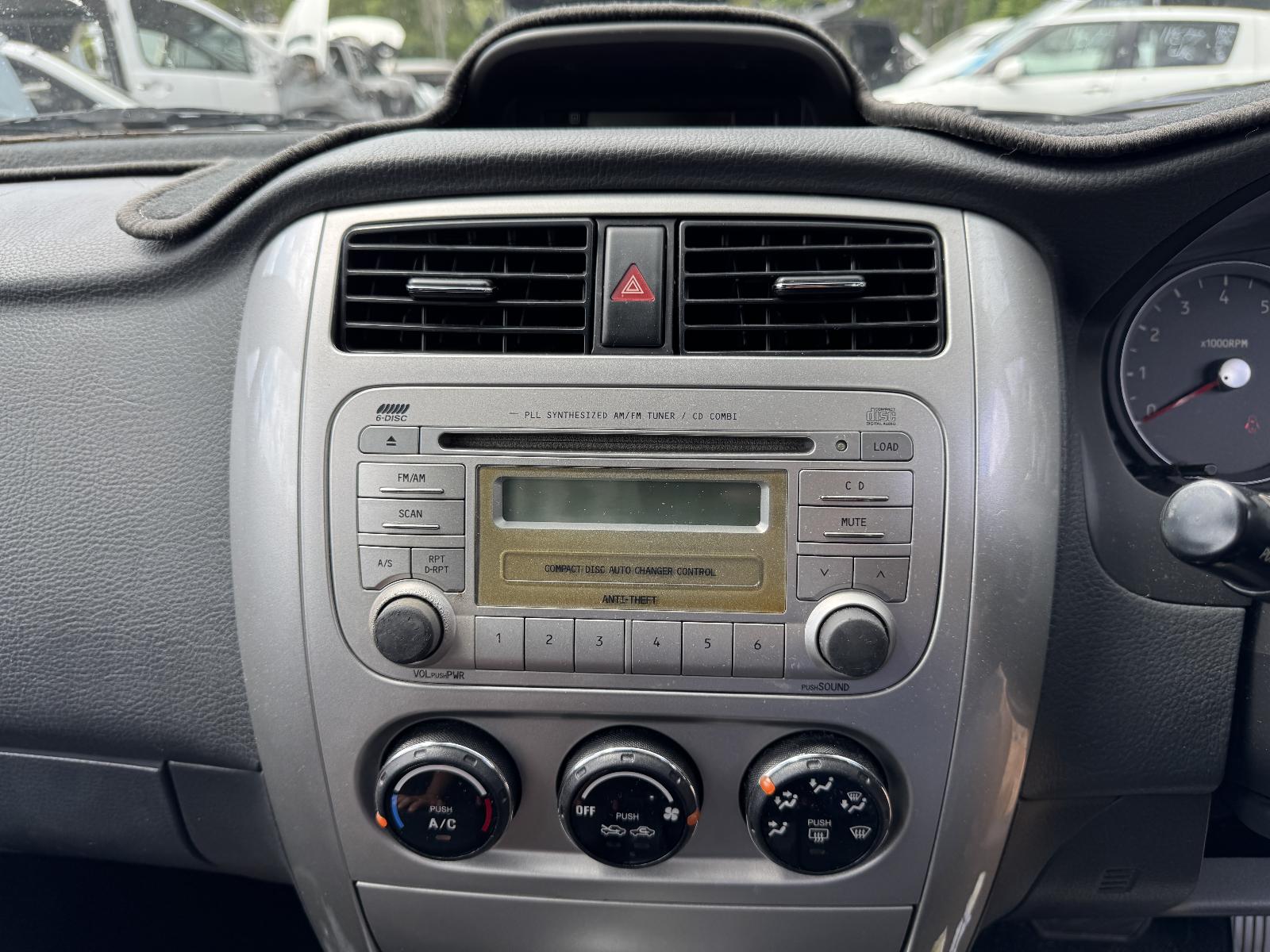 View SUZUKI LIANA 2006 4 Door Sedan Breaking