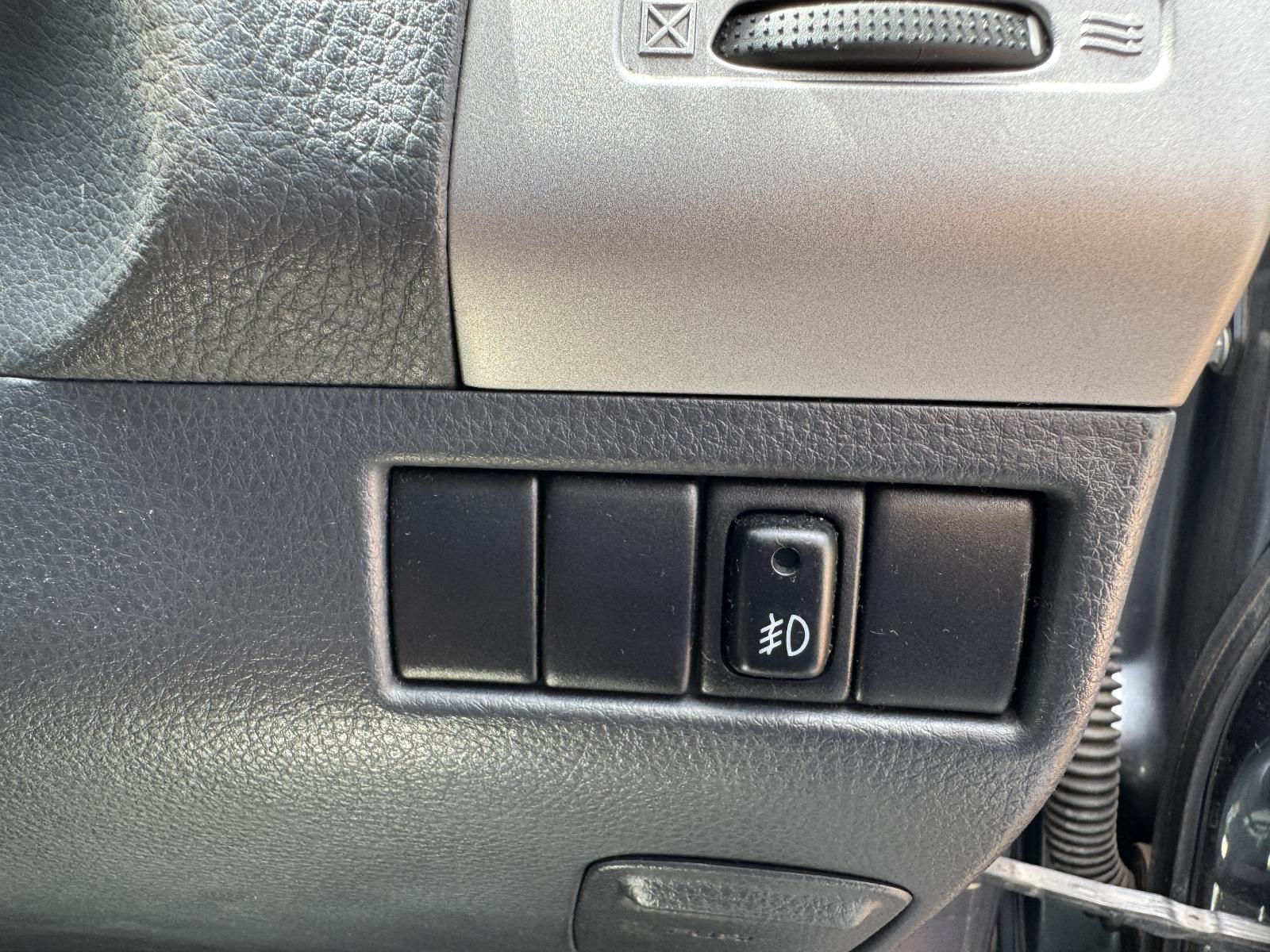 View SUZUKI LIANA 2006 4 Door Sedan Breaking