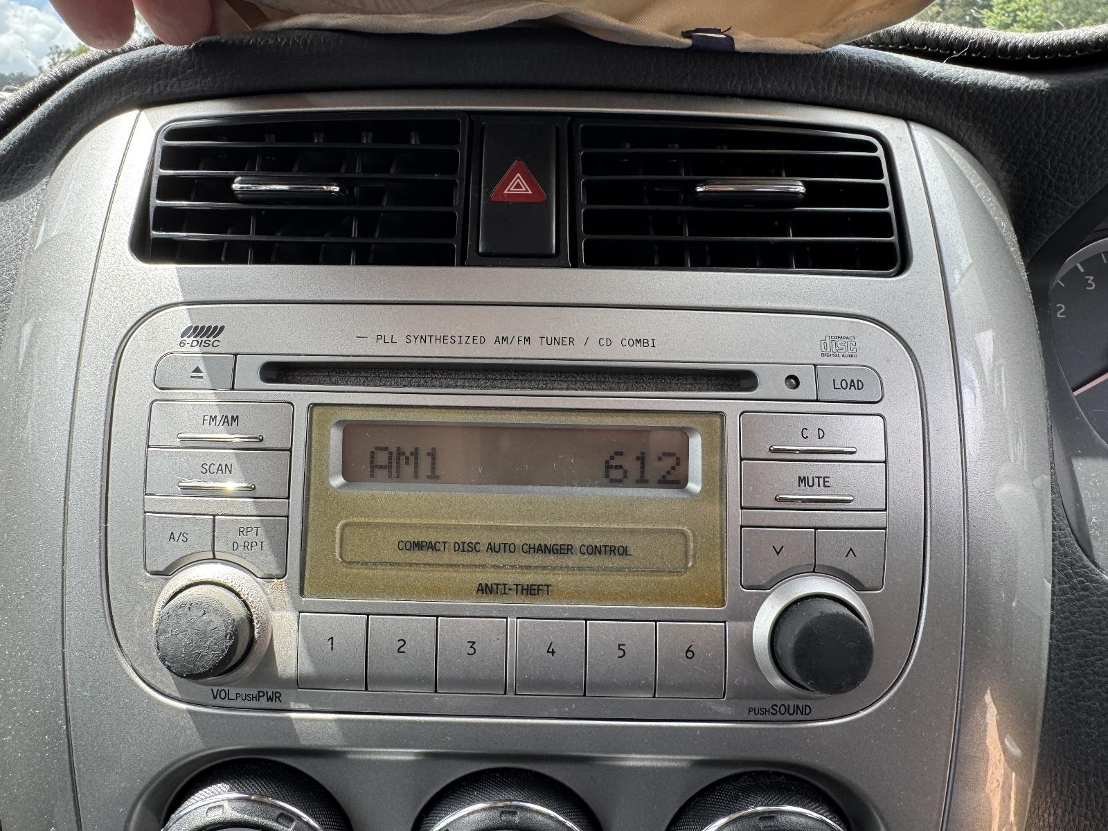 View SUZUKI LIANA 2006 4 Door Sedan Breaking