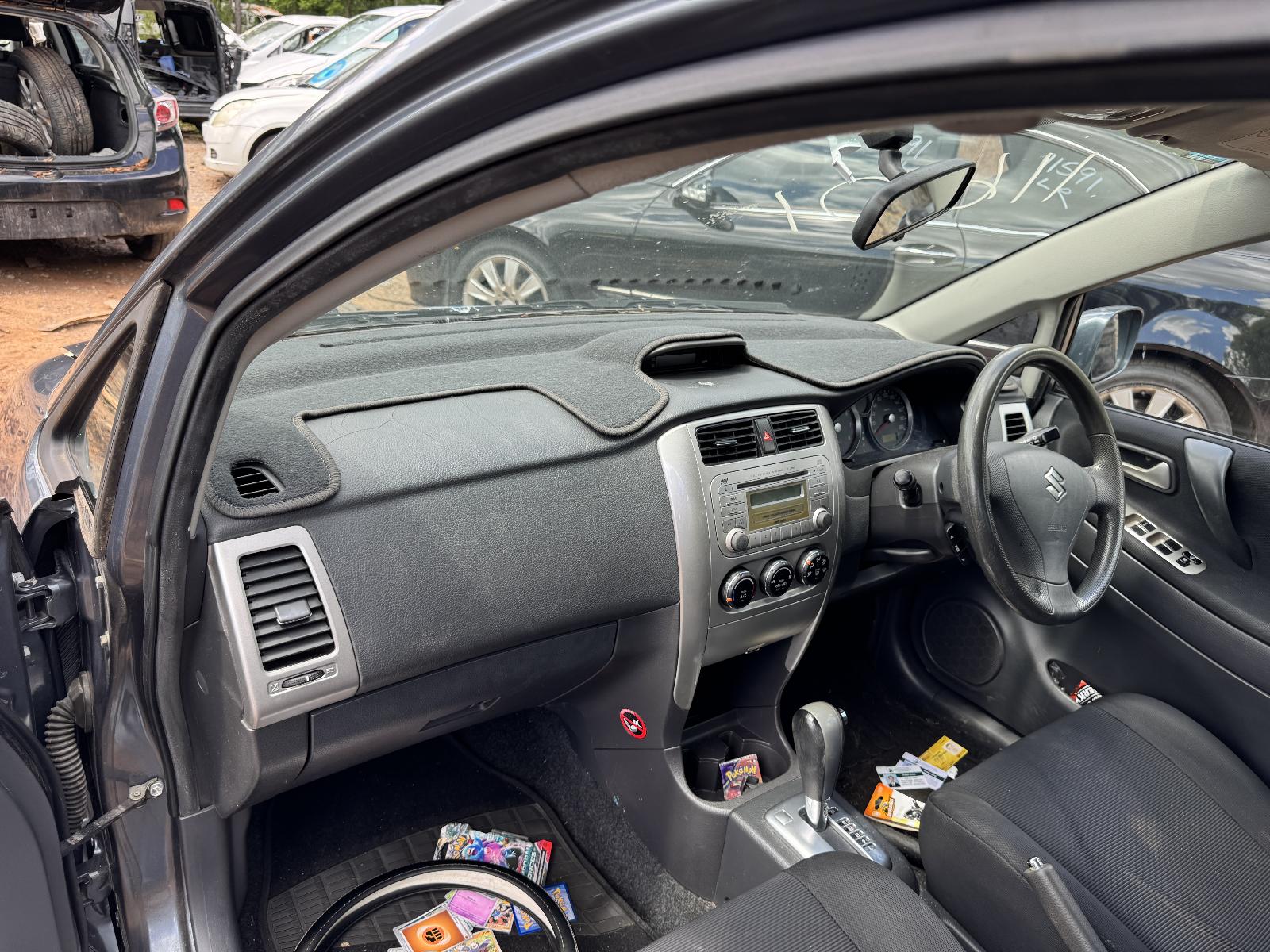 View SUZUKI LIANA 2006 4 Door Sedan Breaking