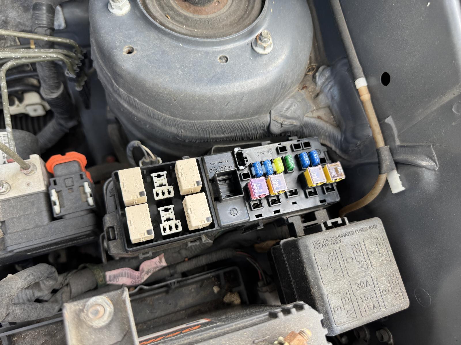 View SUZUKI LIANA 2006 4 Door Sedan Breaking