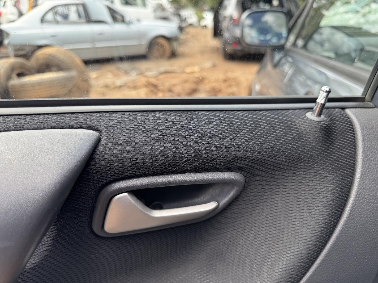 View SUZUKI LIANA 2006 4 Door Sedan Breaking
