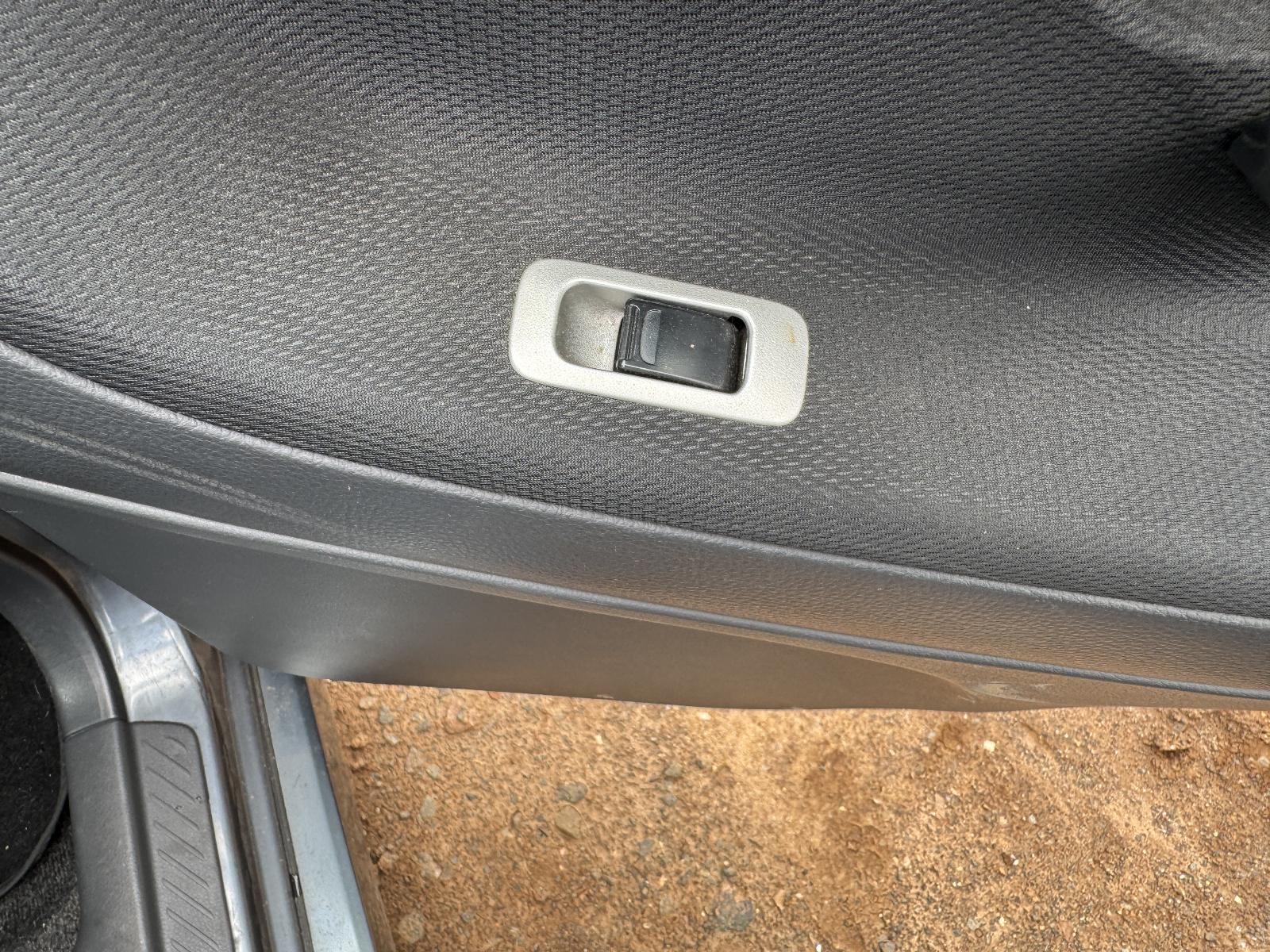 View SUZUKI LIANA 2006 4 Door Sedan Breaking