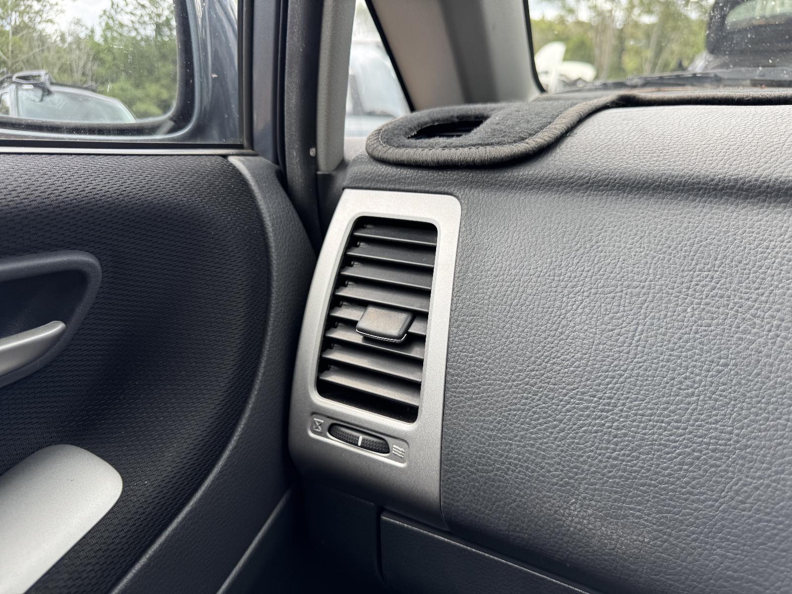 View SUZUKI LIANA 2006 4 Door Sedan Breaking