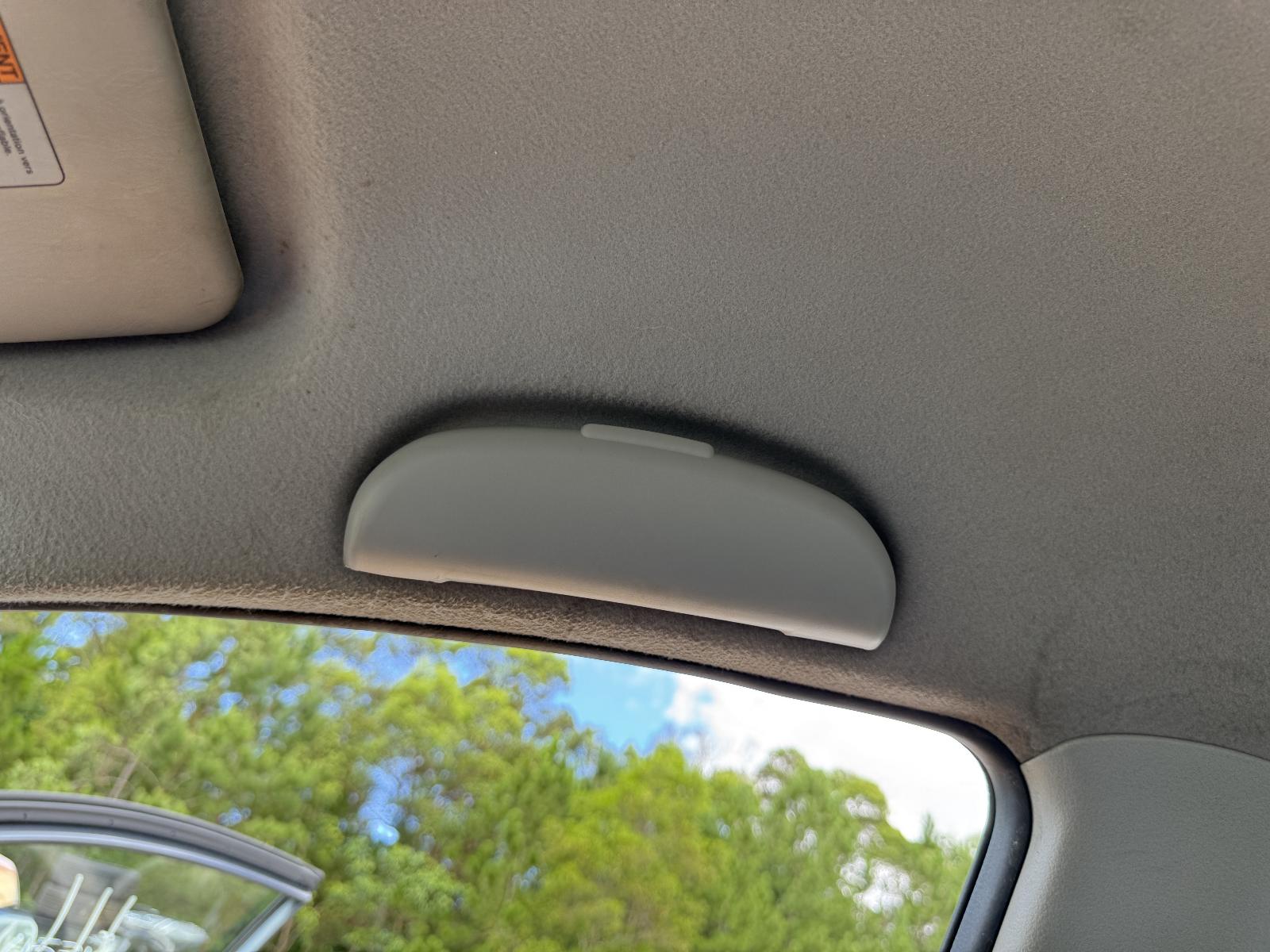 View SUZUKI LIANA 2006 4 Door Sedan Breaking