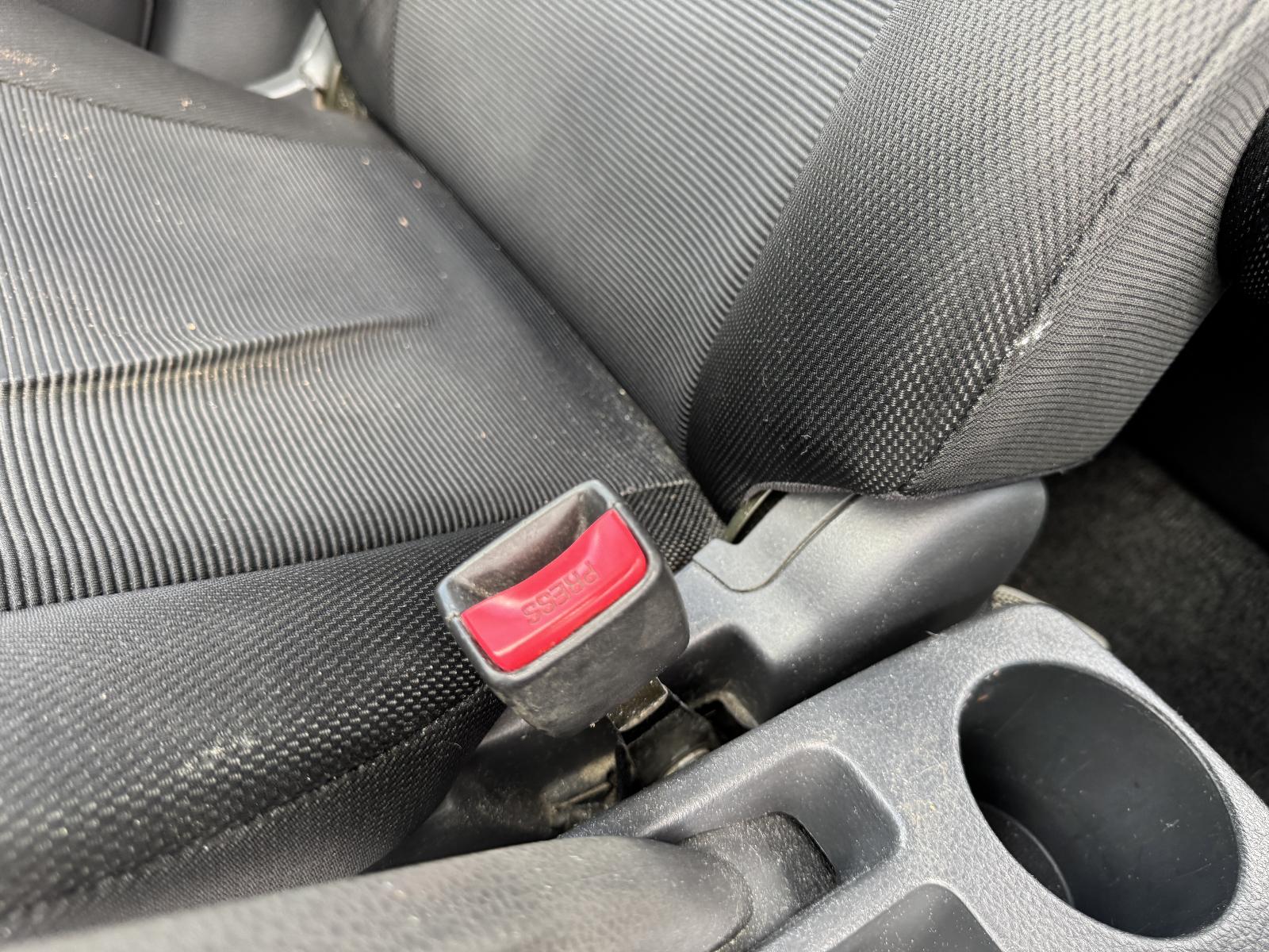 View SUZUKI LIANA 2006 4 Door Sedan Breaking
