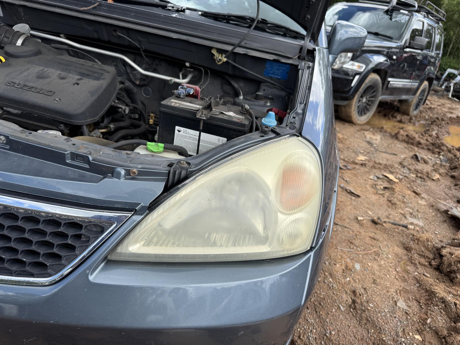 View SUZUKI LIANA 2006 4 Door Sedan Breaking