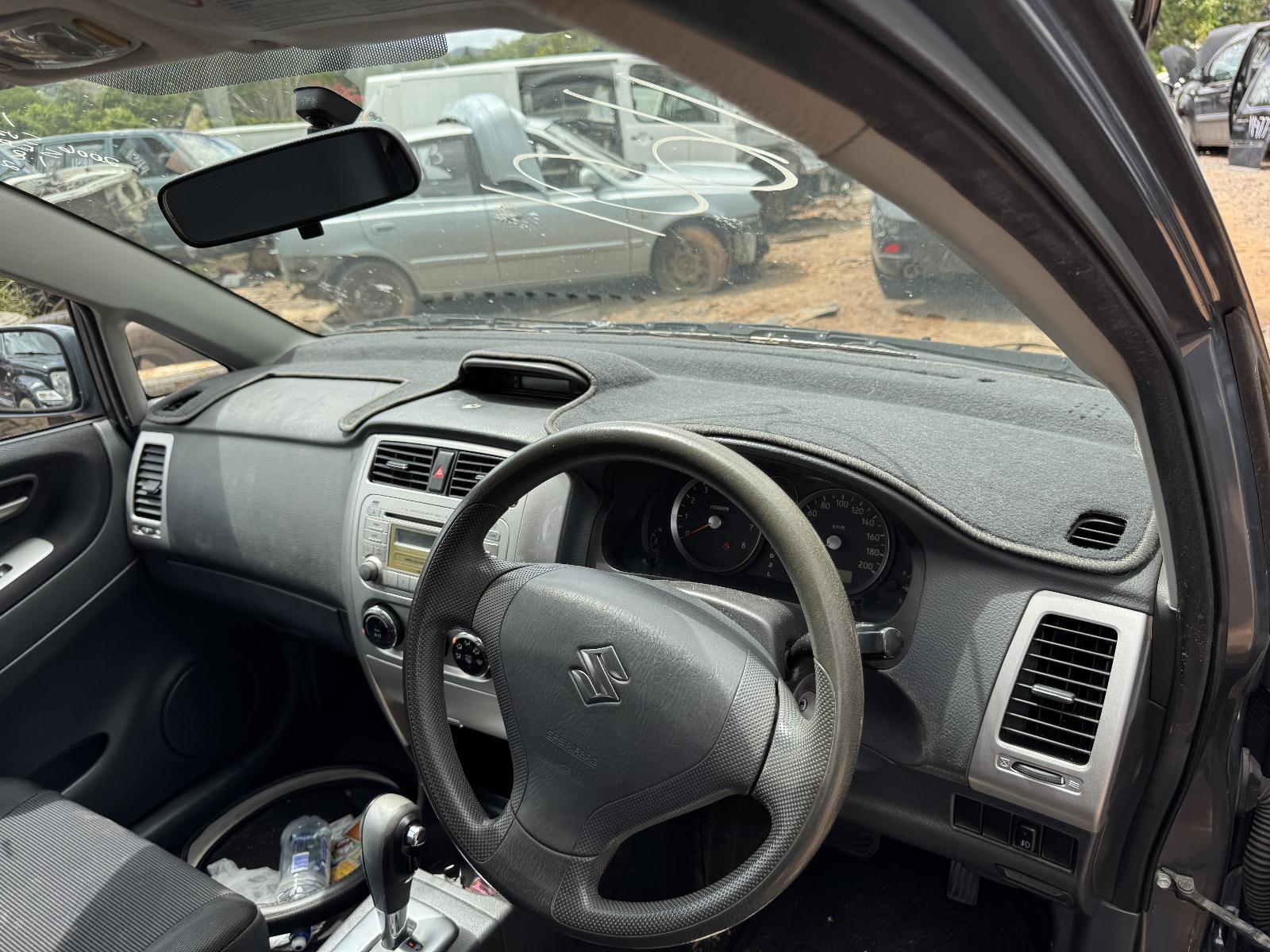 View SUZUKI LIANA 2006 4 Door Sedan Breaking