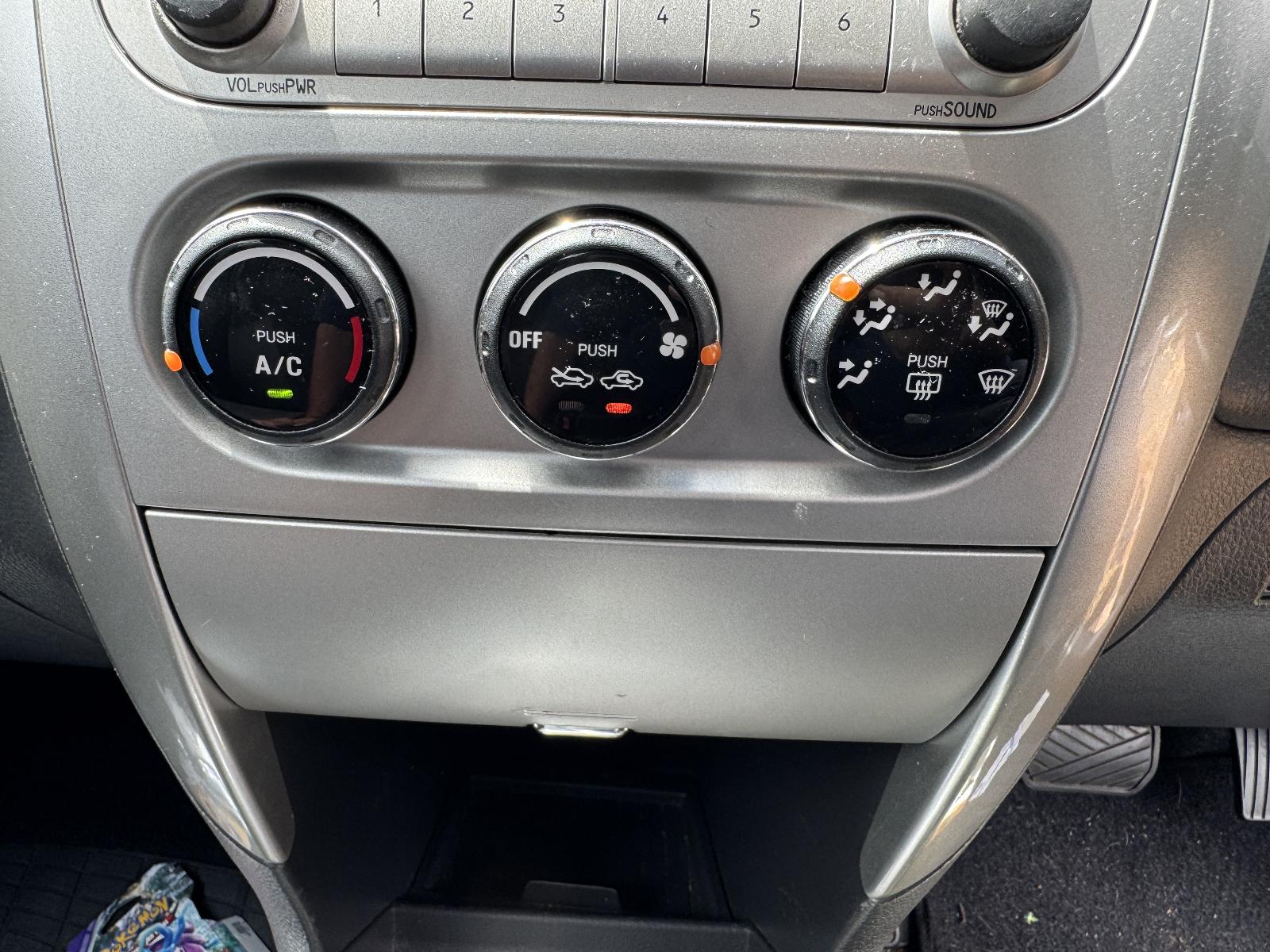 View SUZUKI LIANA 2006 4 Door Sedan Breaking