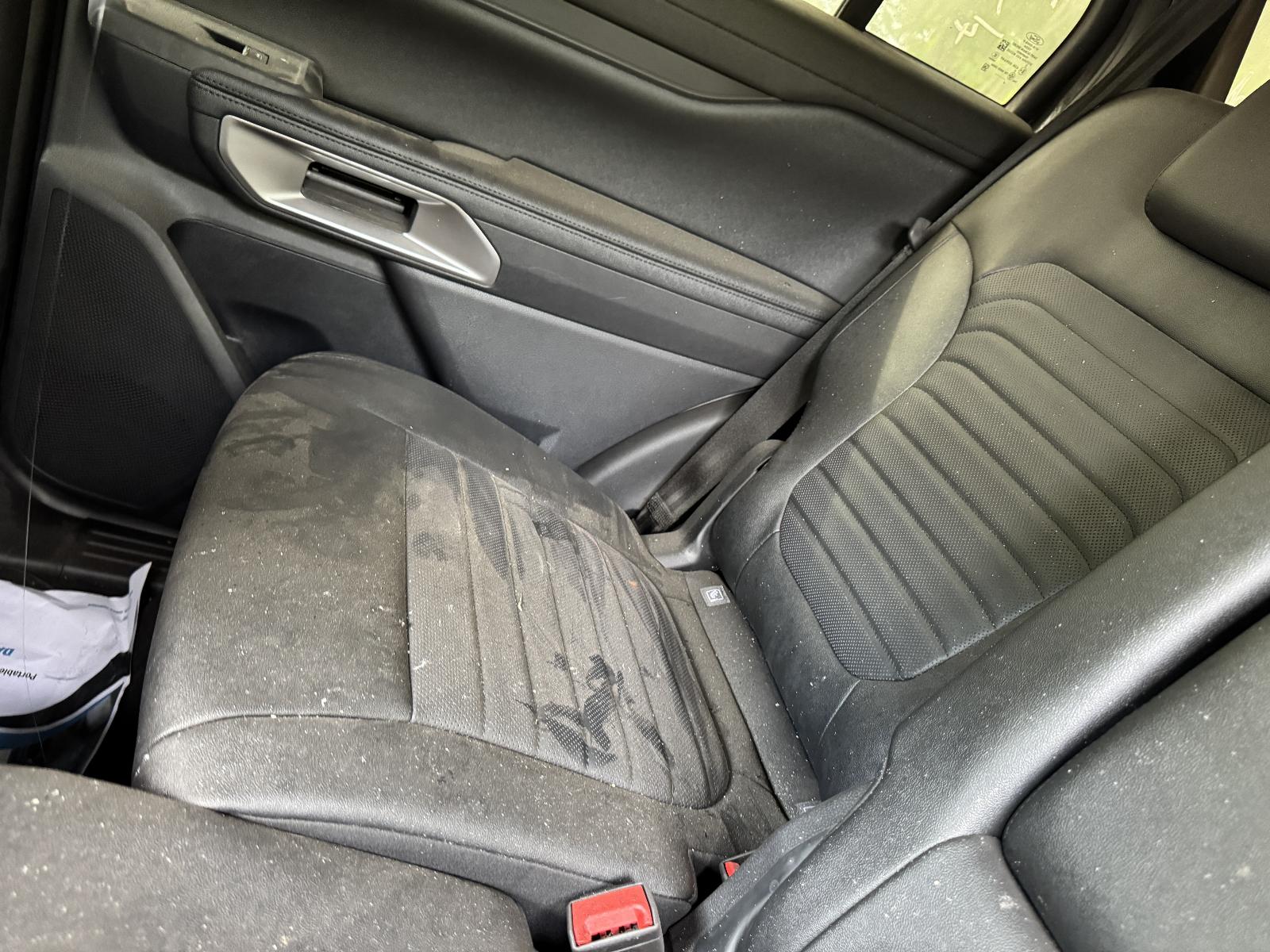 View FORD EVEREST 2024 5 Door Station Wagon Breaking