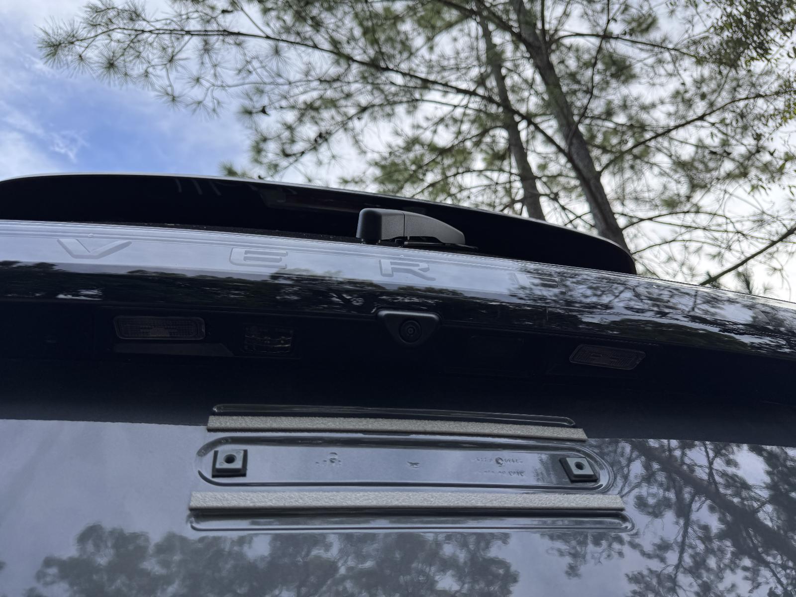 View FORD EVEREST 2024 5 Door Station Wagon Breaking