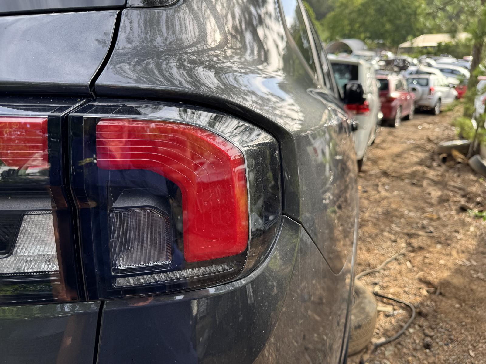 View FORD EVEREST 2024 5 Door Station Wagon Breaking
