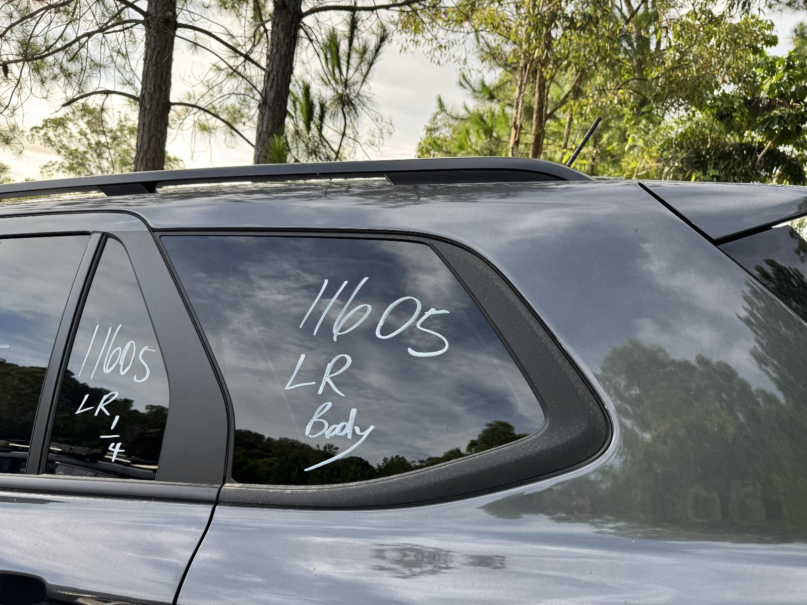 View FORD EVEREST 2024 5 Door Station Wagon Breaking