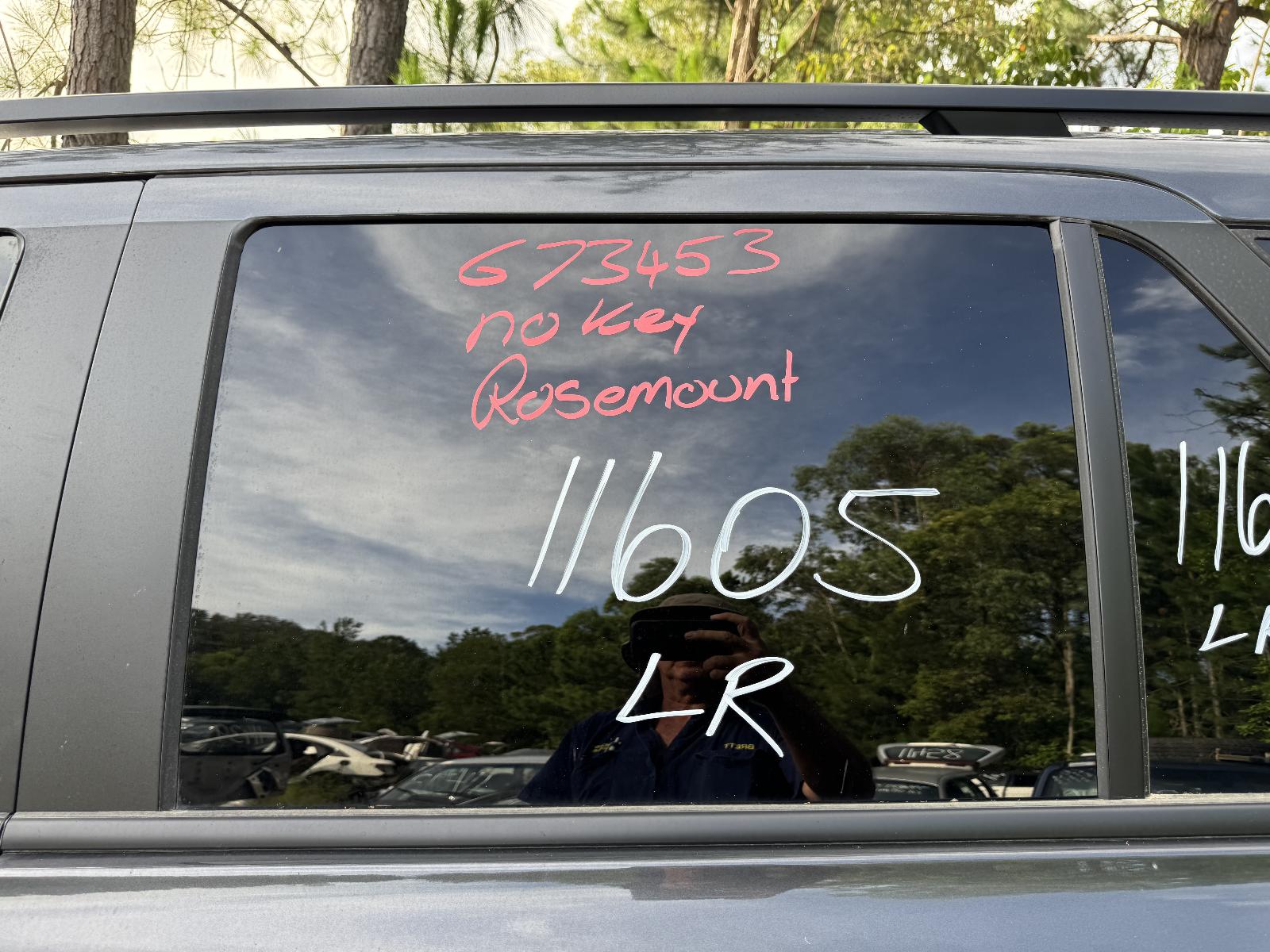 View FORD EVEREST 2024 5 Door Station Wagon Breaking