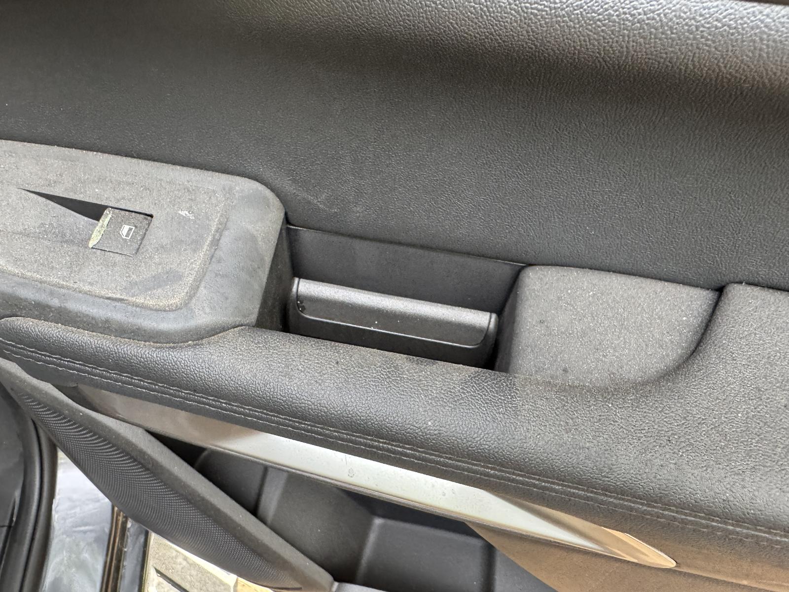 View FORD EVEREST 2024 5 Door Station Wagon Breaking