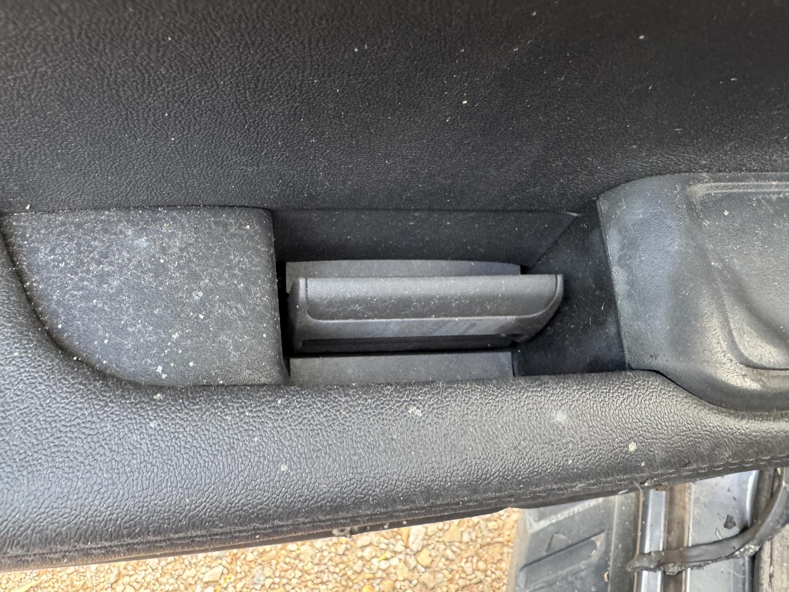 View FORD EVEREST 2024 5 Door Station Wagon Breaking