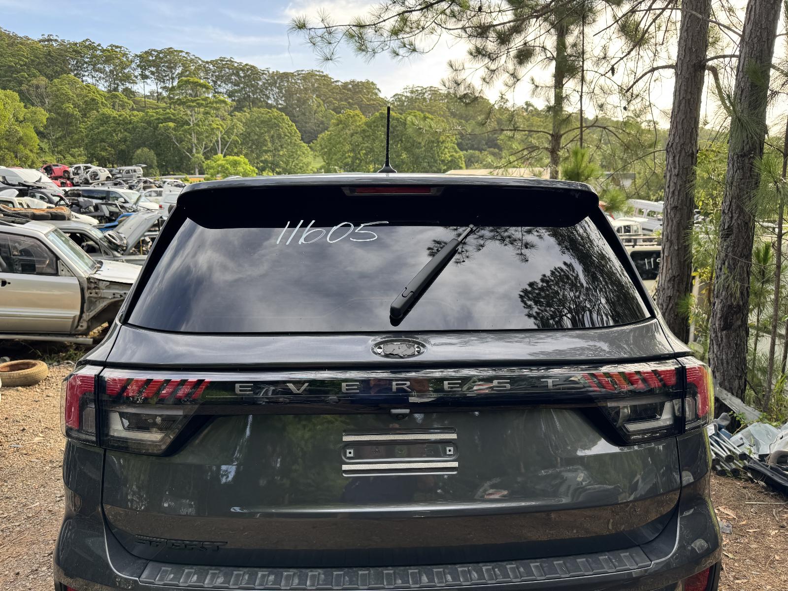 View FORD EVEREST 2024 5 Door Station Wagon Breaking