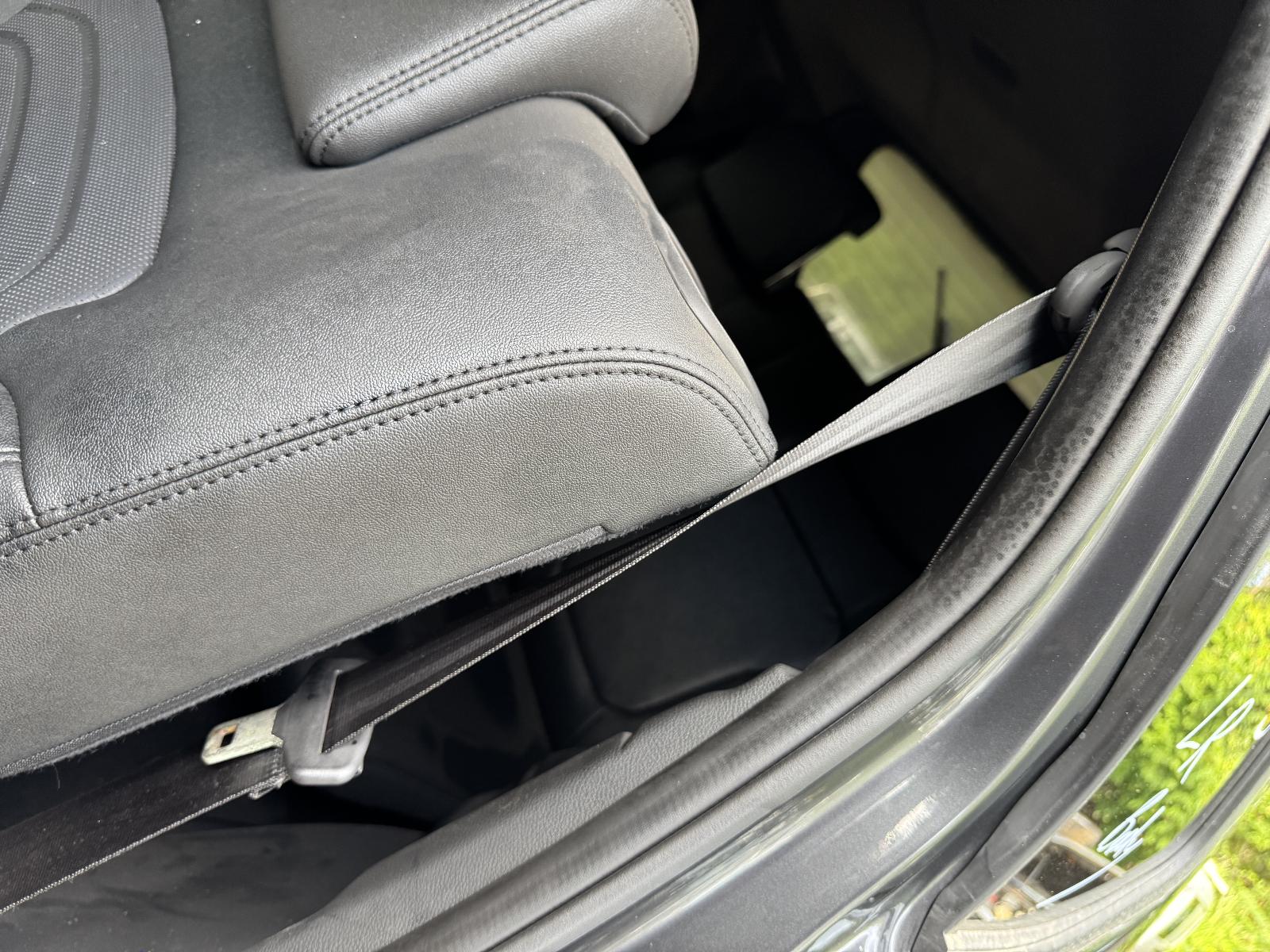 View FORD EVEREST 2024 5 Door Station Wagon Breaking