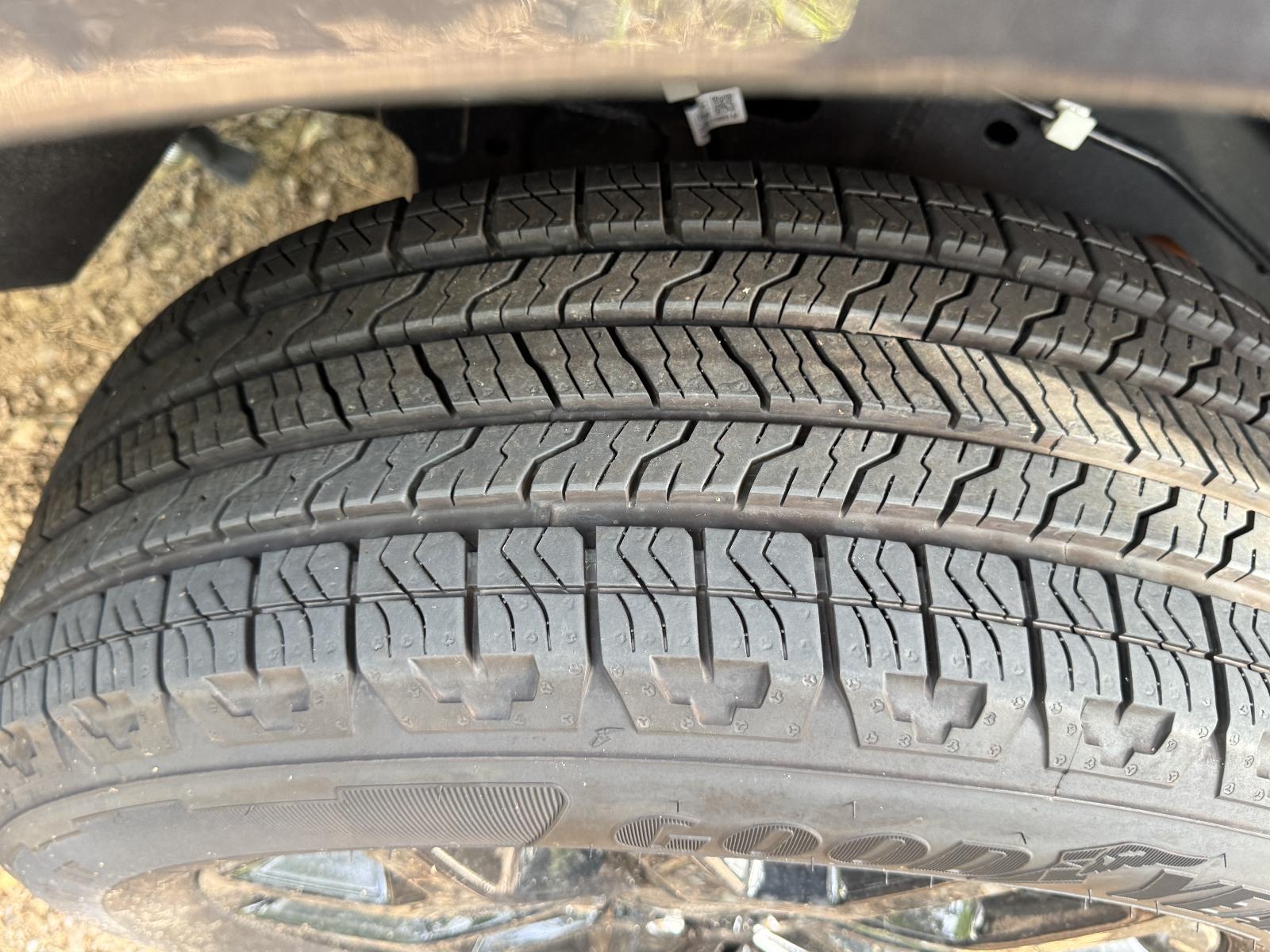 View FORD EVEREST 2024 5 Door Station Wagon Breaking