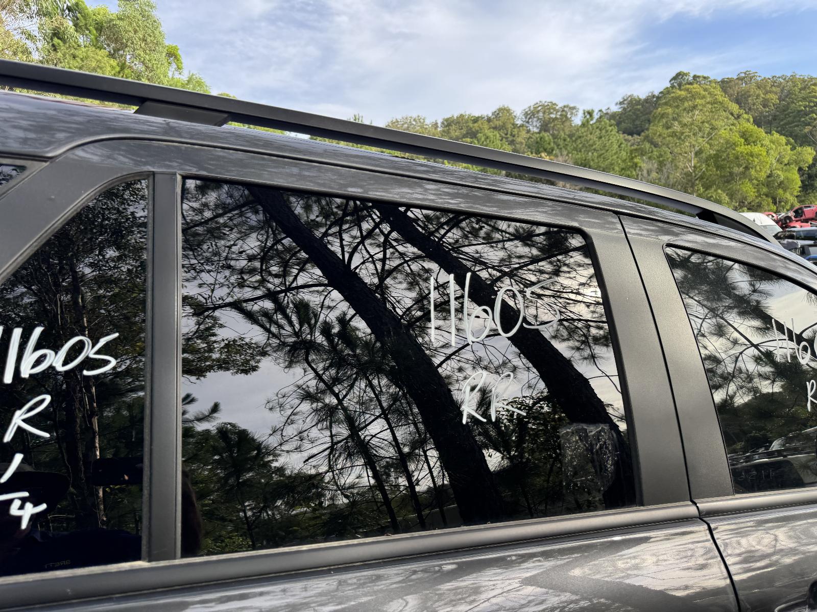 View FORD EVEREST 2024 5 Door Station Wagon Breaking