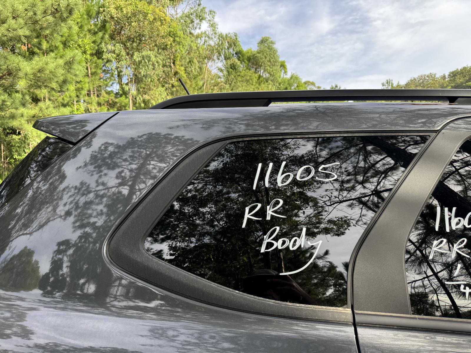 View FORD EVEREST 2024 5 Door Station Wagon Breaking
