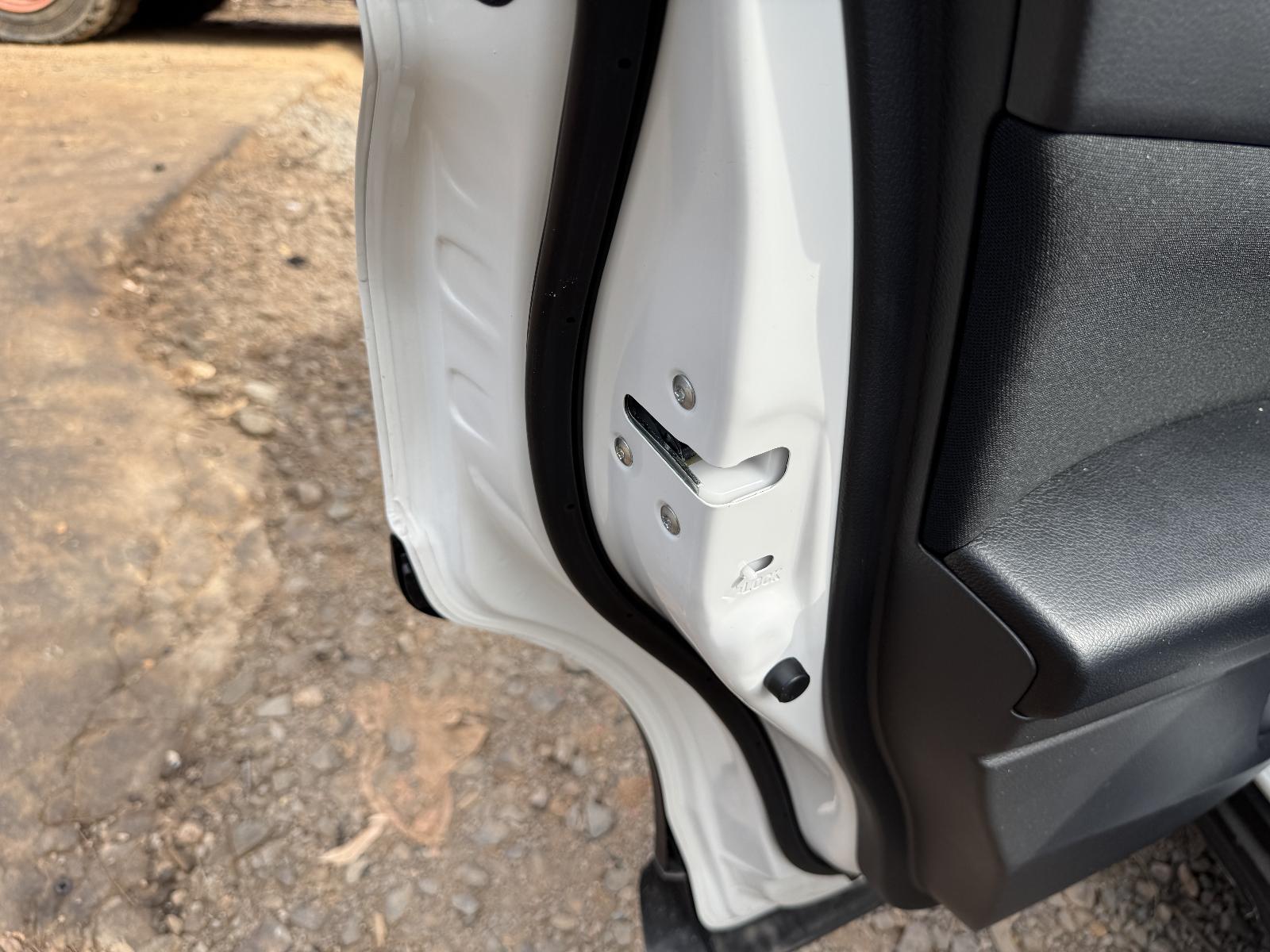 View MITSUBISHI ECLIPSE CROSS 2023 5 Door Station Wagon Breaking