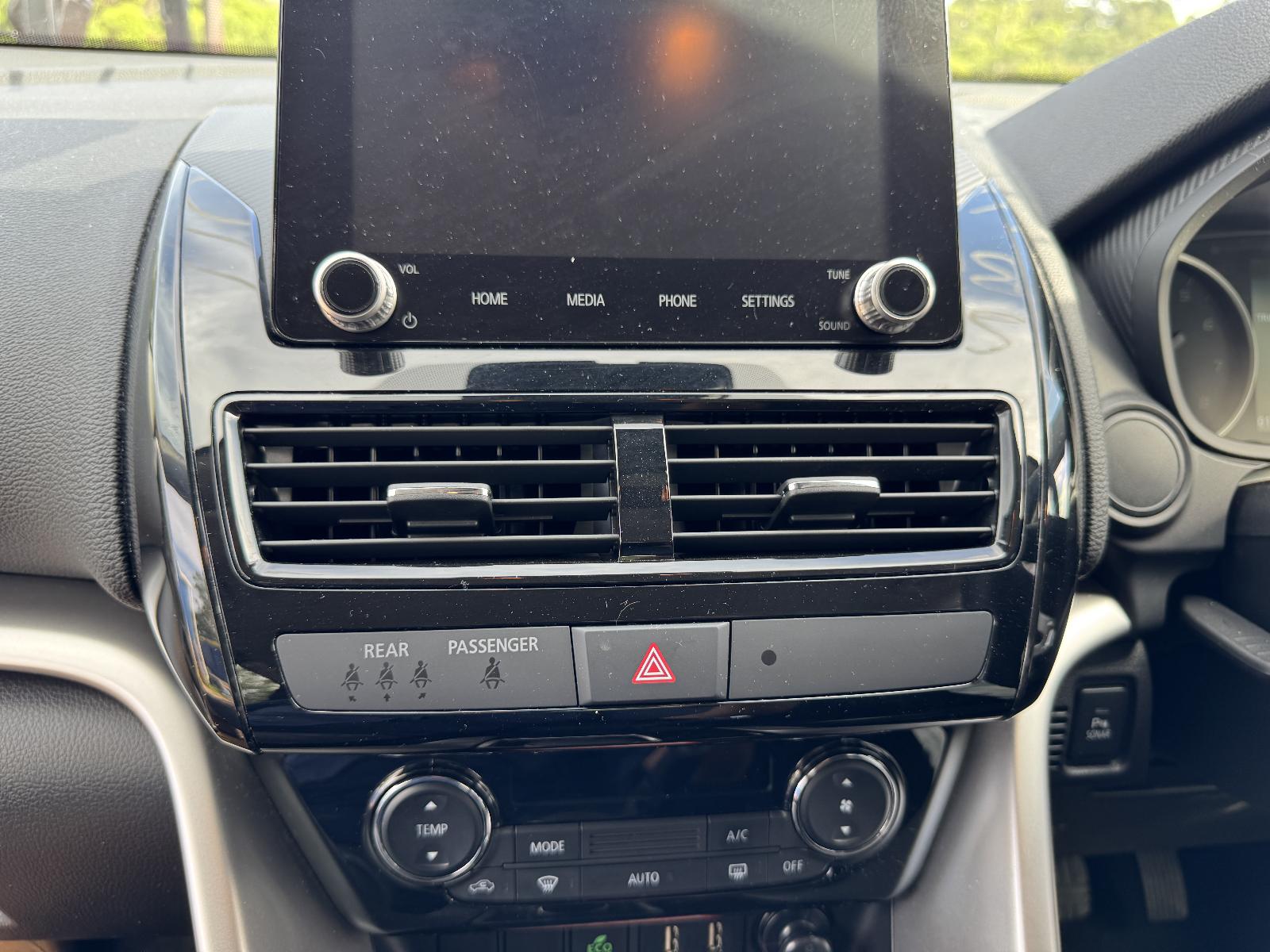 View MITSUBISHI ECLIPSE CROSS 2023 5 Door Station Wagon Breaking