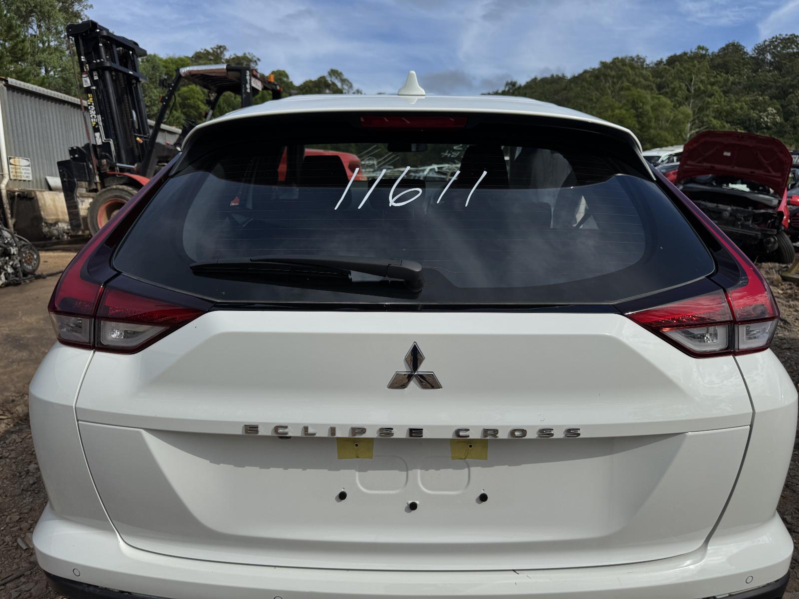 View MITSUBISHI ECLIPSE CROSS 2023 5 Door Station Wagon Breaking