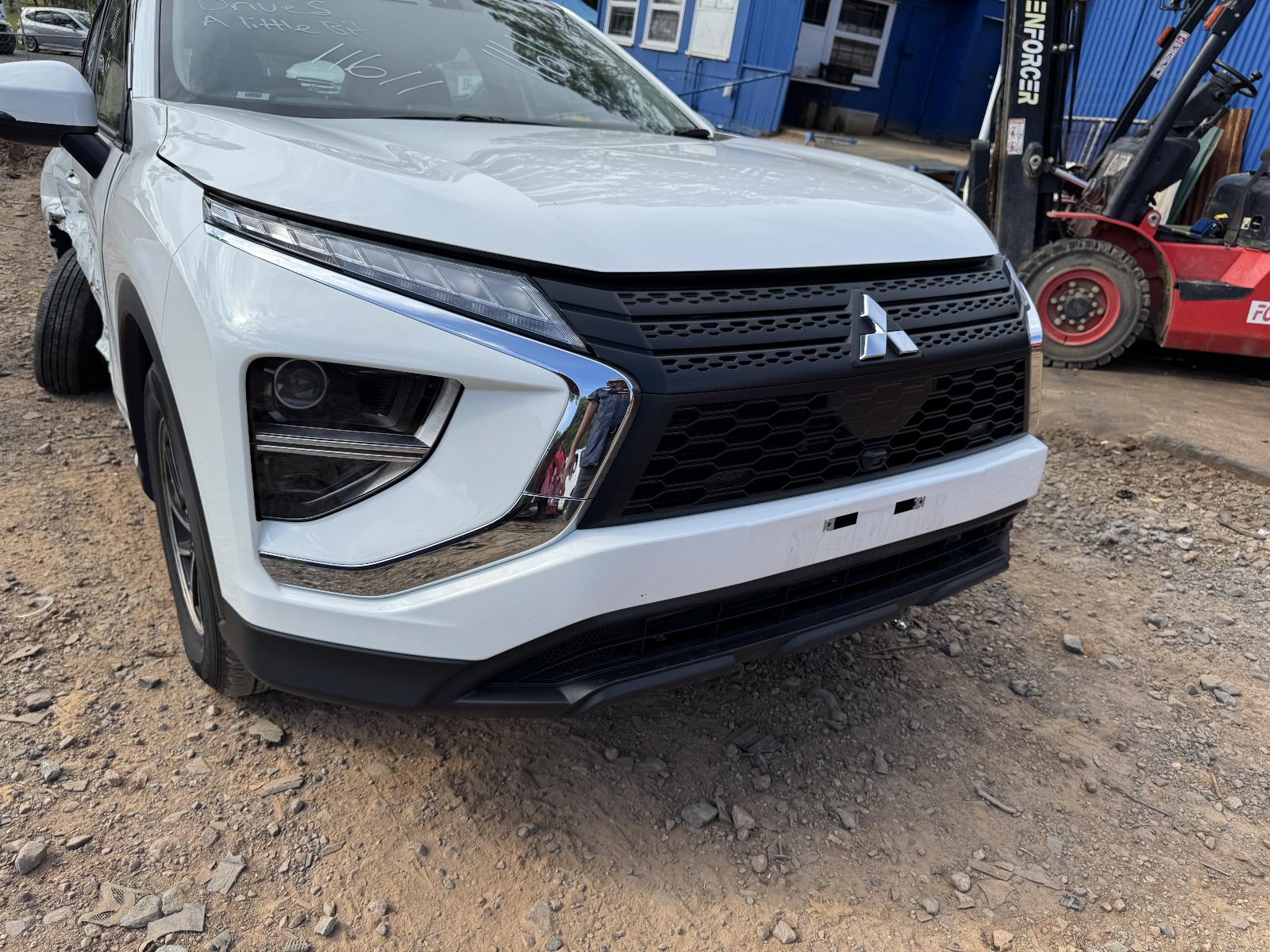 View MITSUBISHI ECLIPSE CROSS 2023 5 Door Station Wagon Breaking